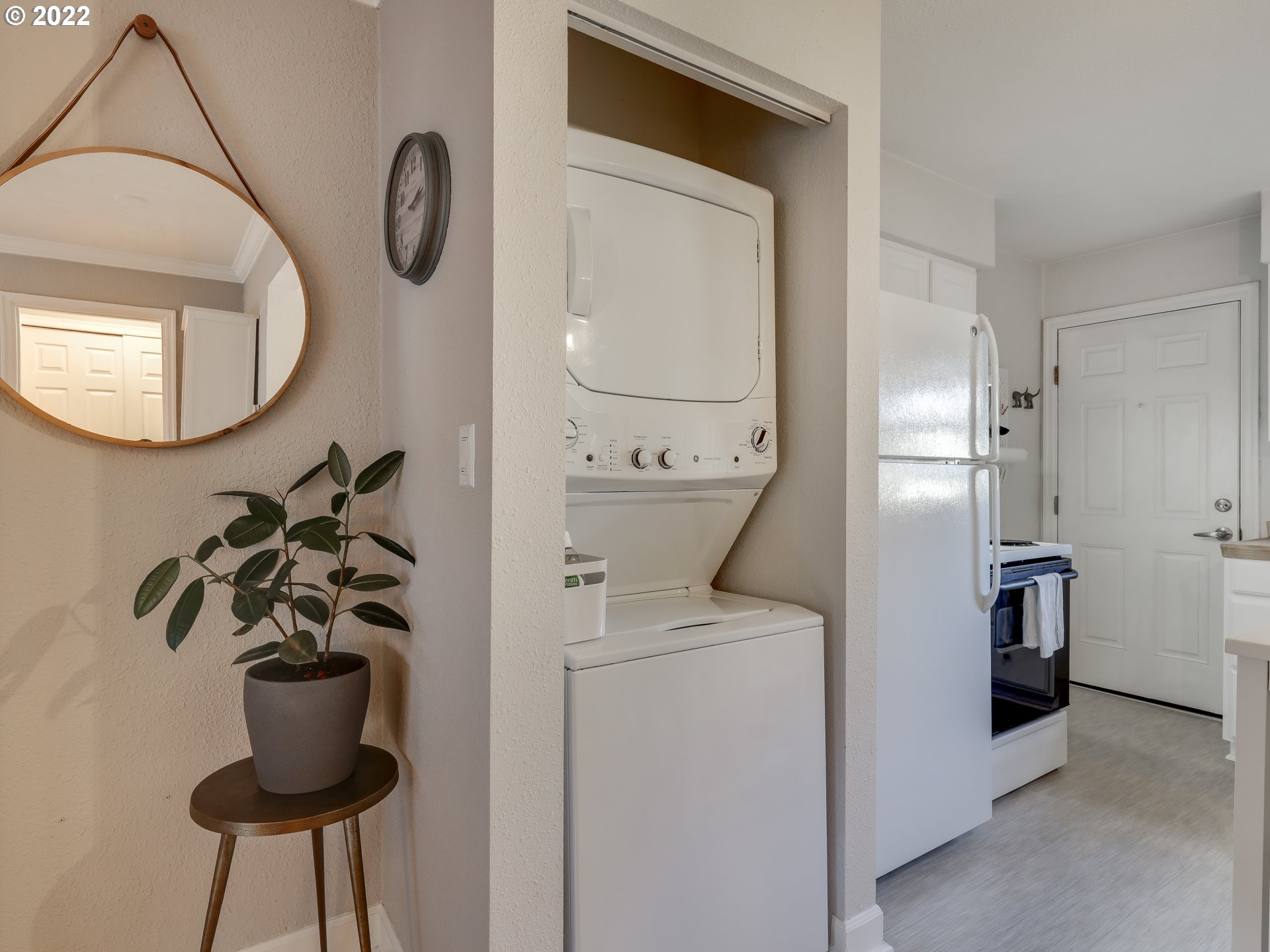 Photo #6: 22282739 Listing 
