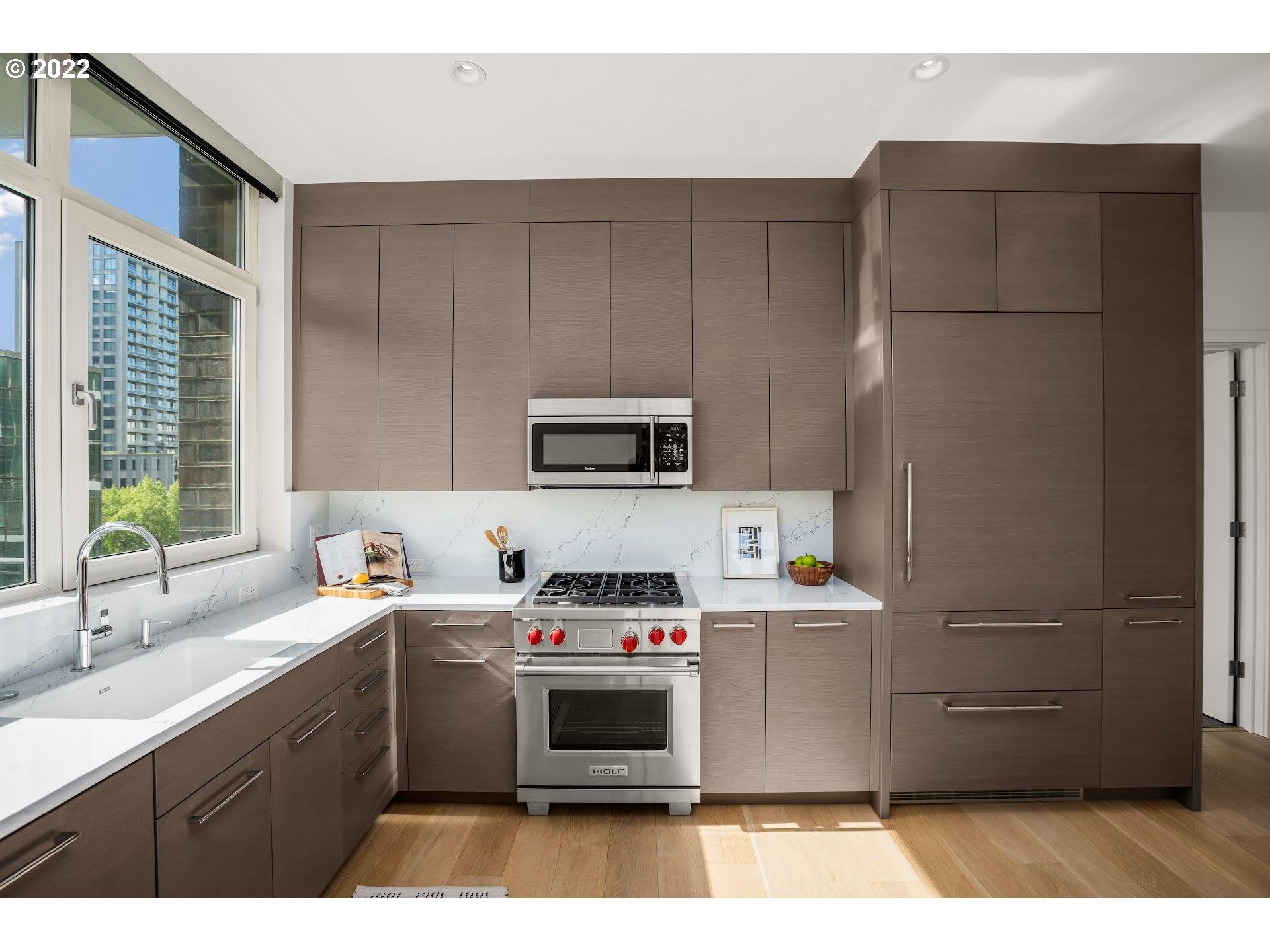 Photo #5: 22283496 Listing 