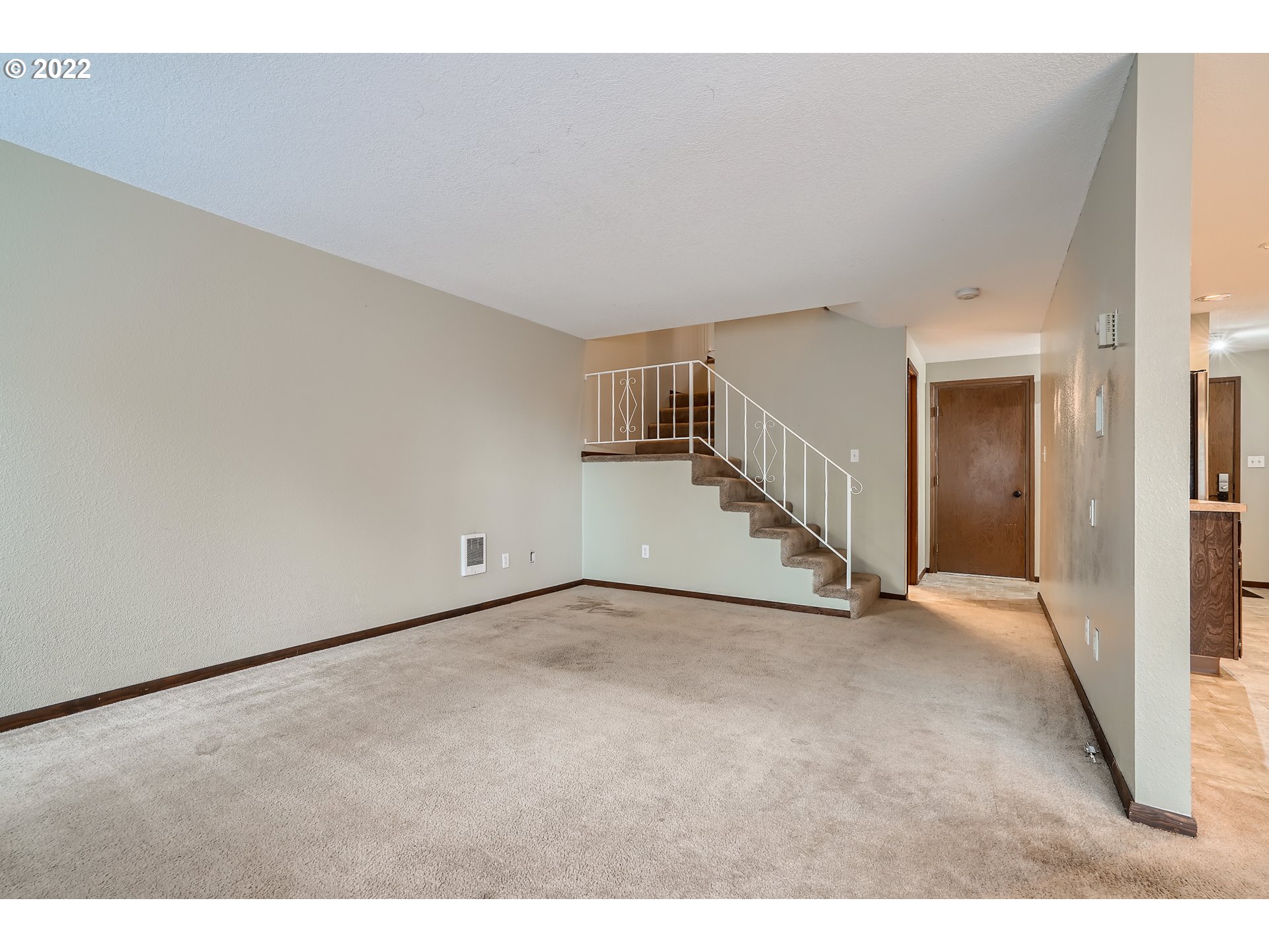 Photo #3: 22283936 Listing 