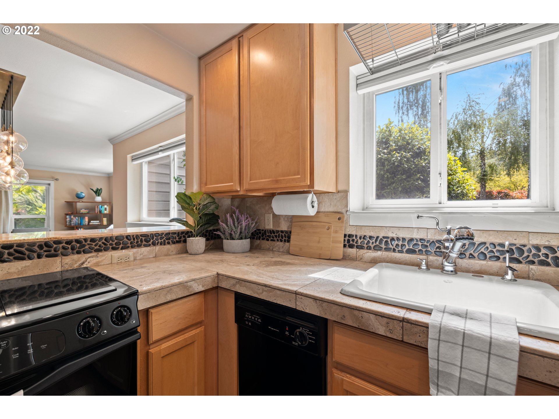 Photo #3: 22285335 Listing 