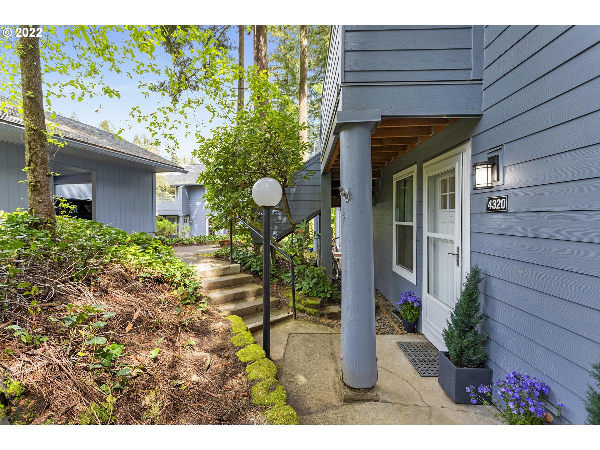 Photo #3: 22297891 Listing 
