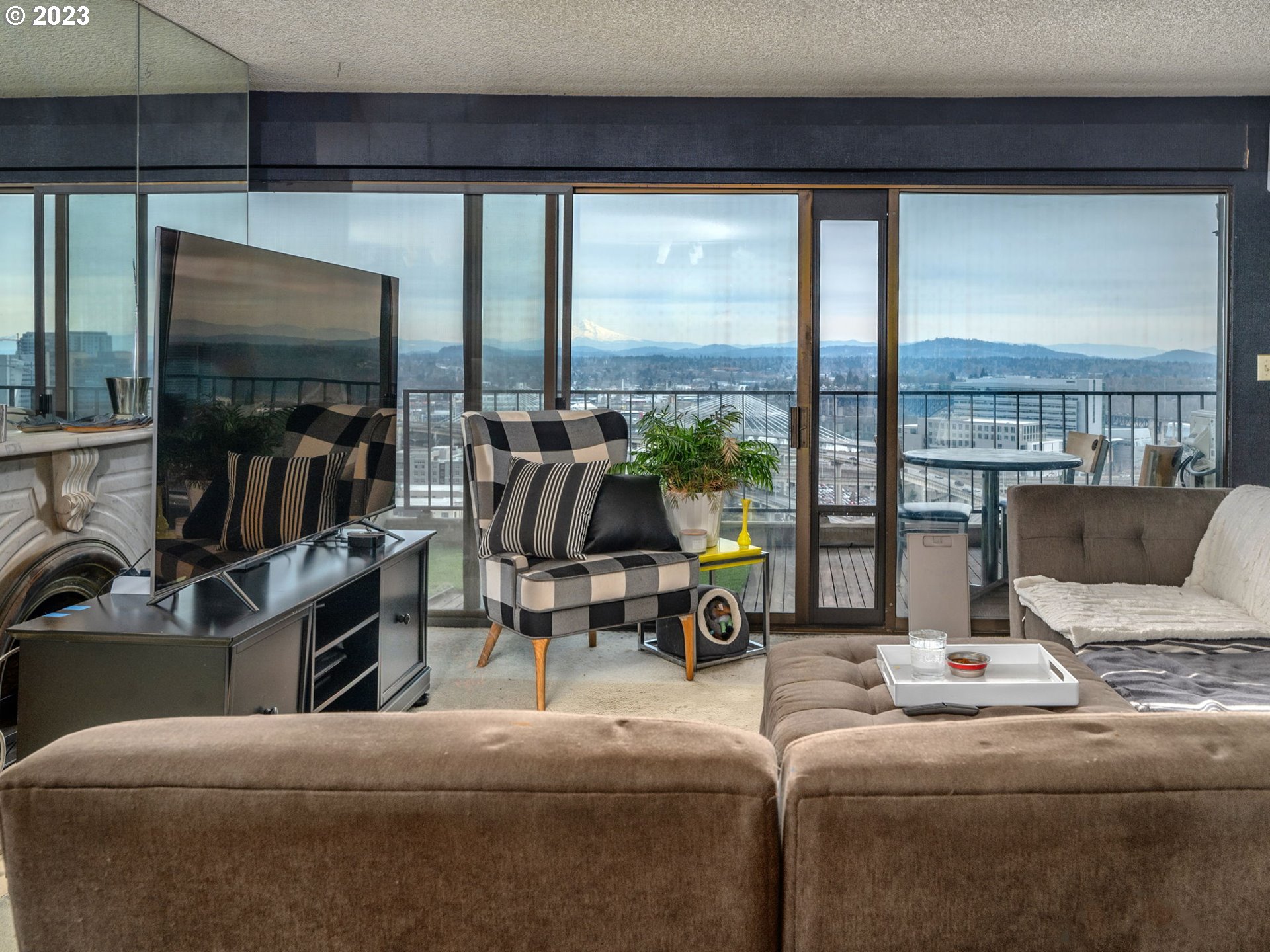 Photo #5: 22304072 Listing 