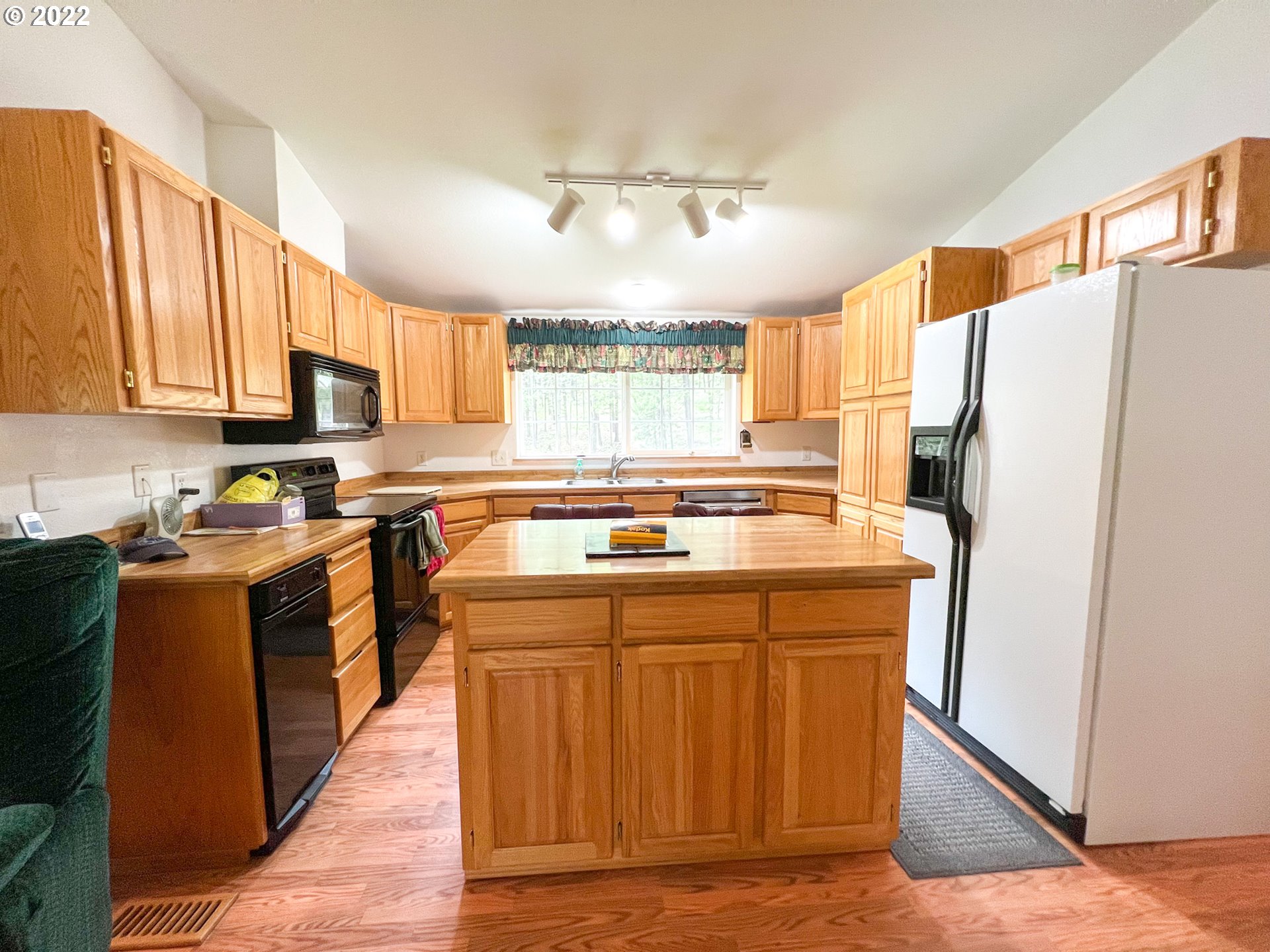 40192 BEAR GULCH RD