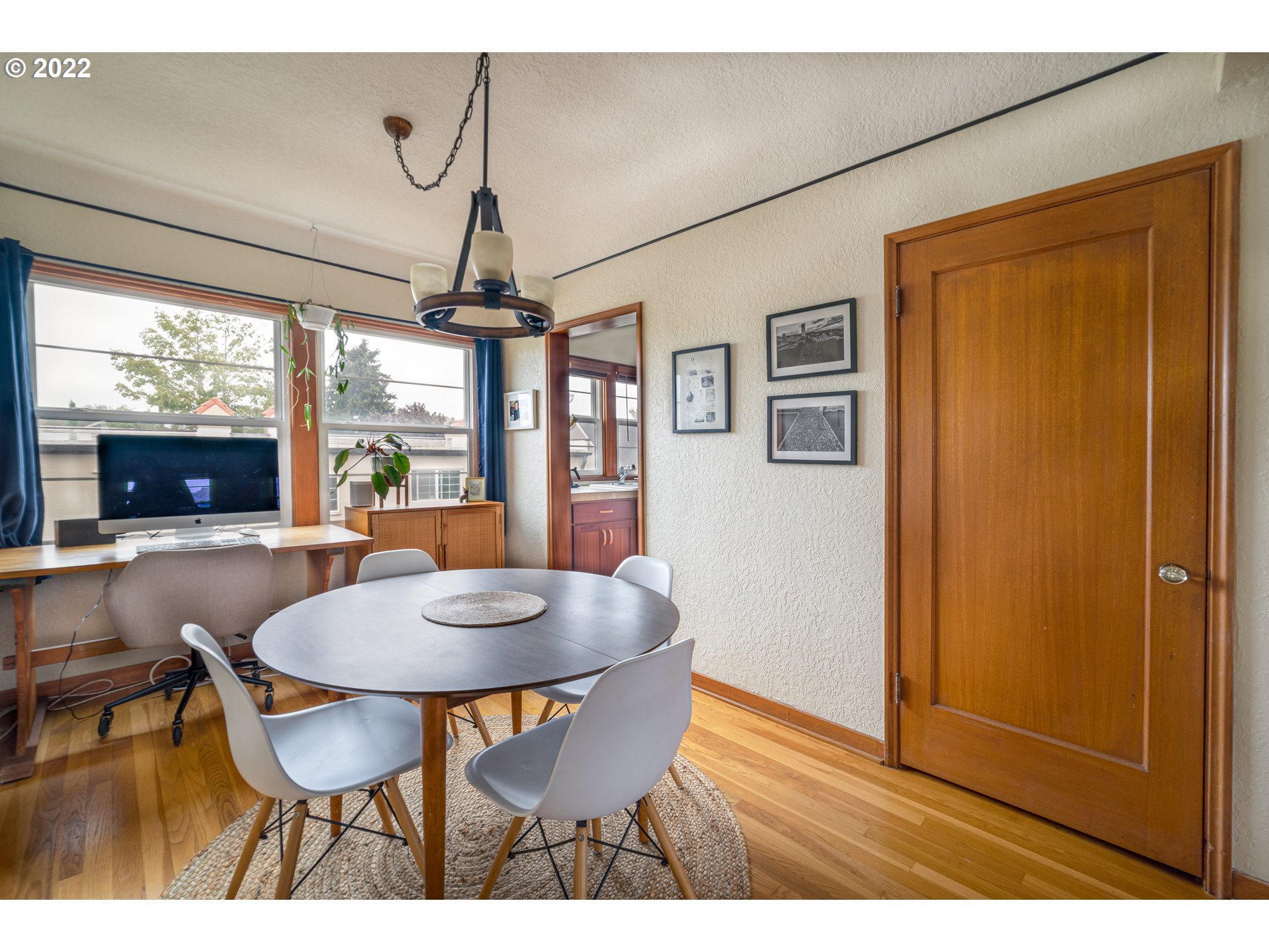Photo #5: 22310225 Listing 