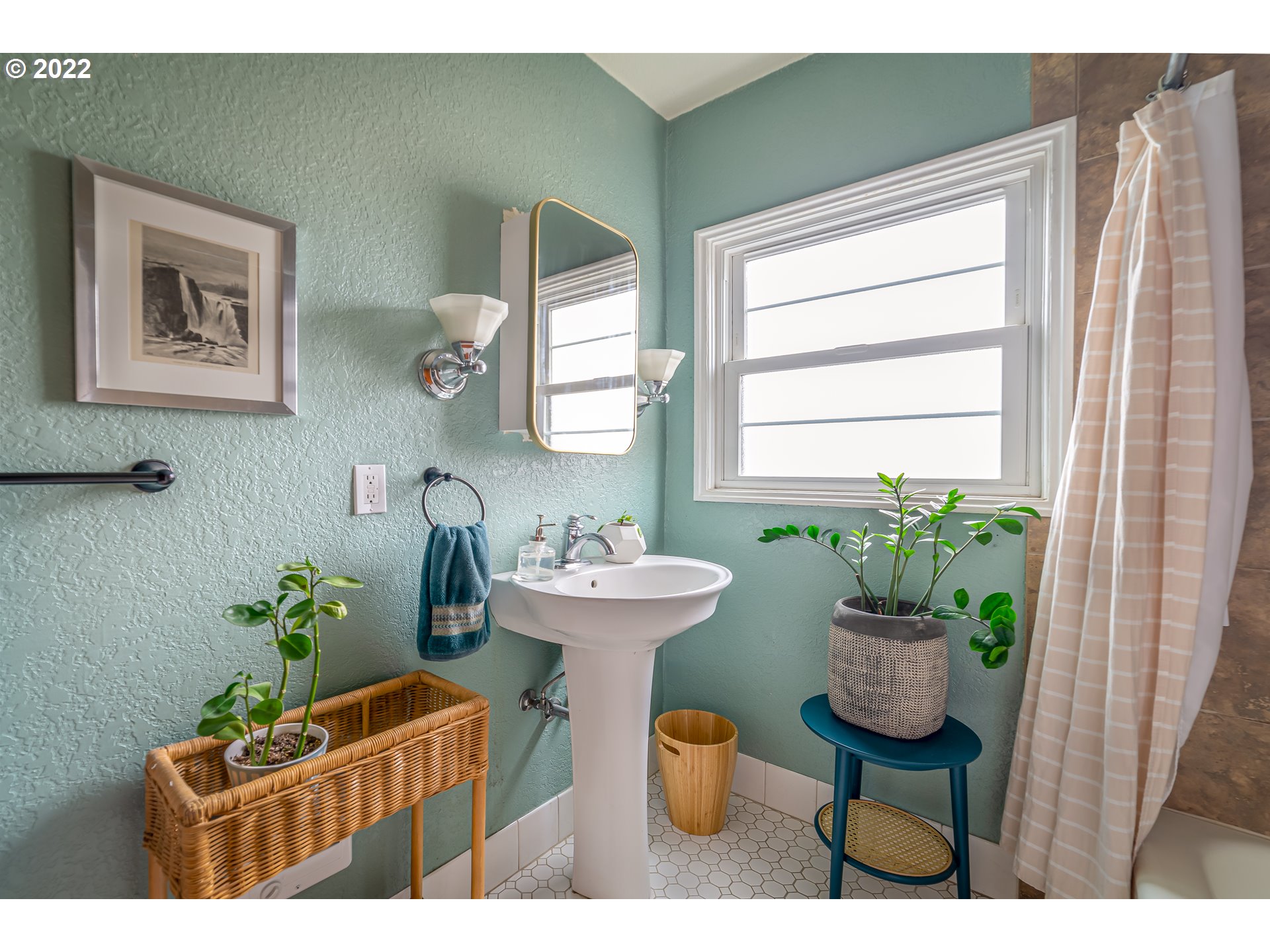 Photo #2: 22310225 Listing 