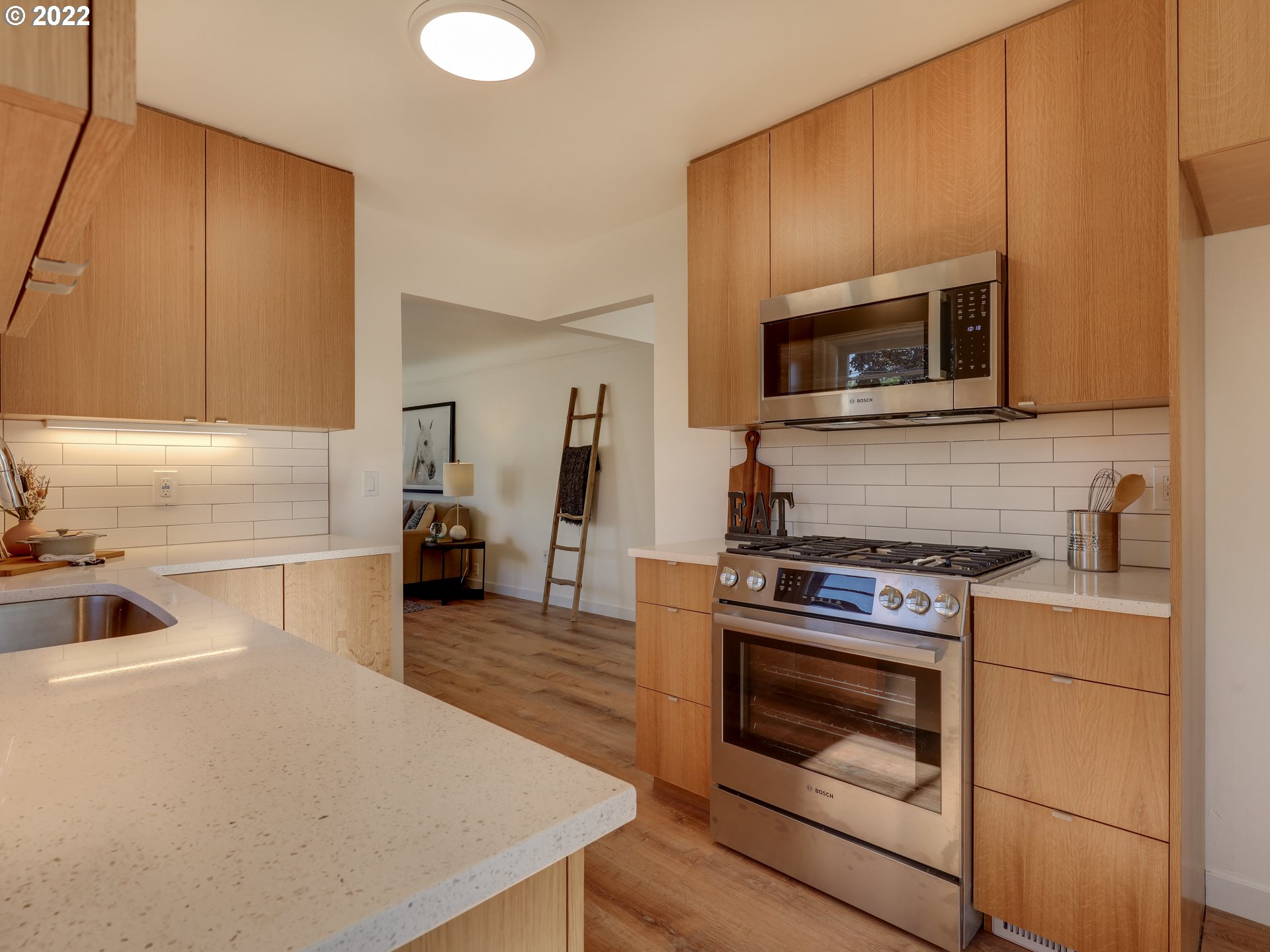 Photo #5: 22310363 Listing 