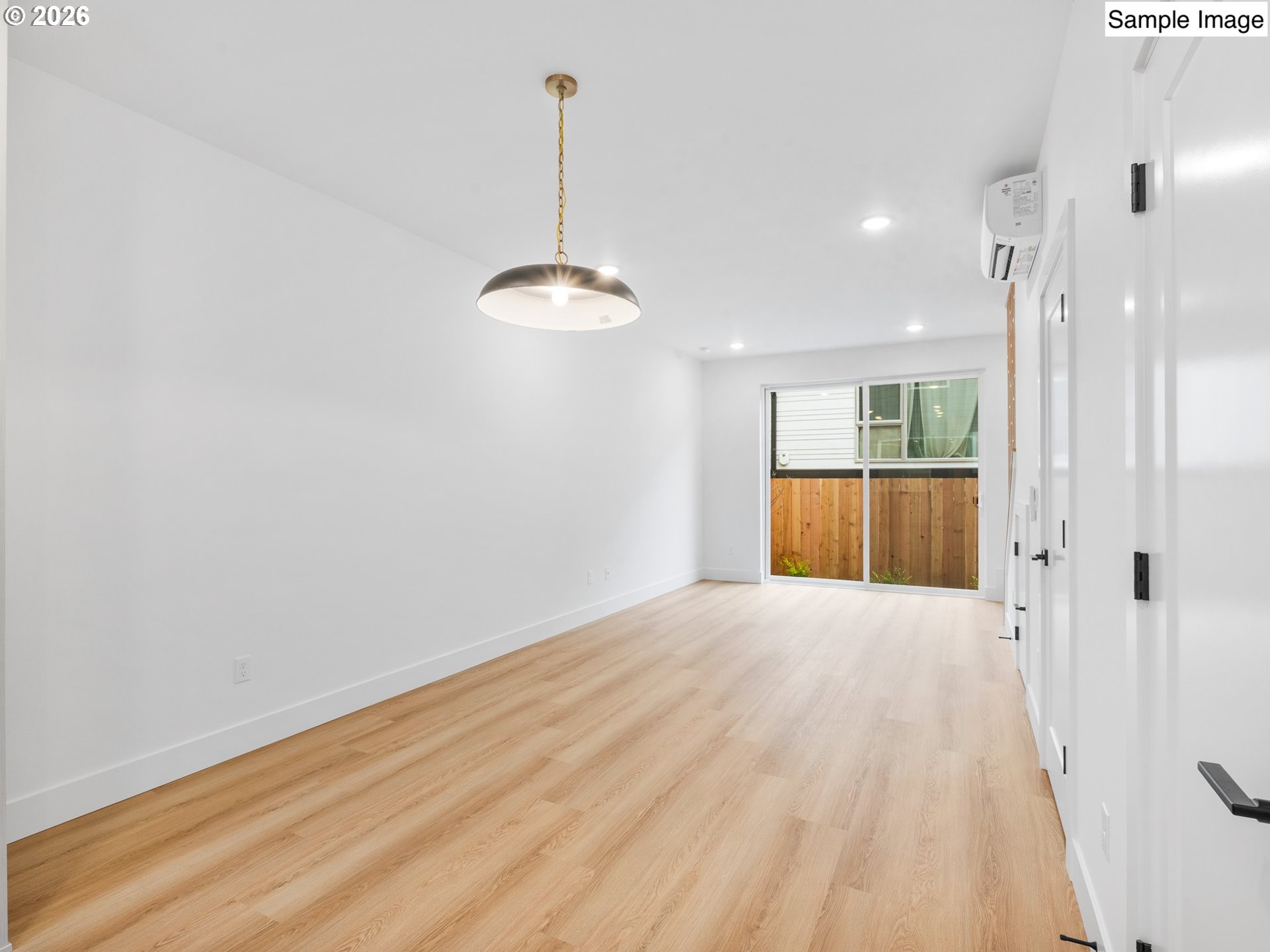 Photo #3: 223120996 Listing: Photo #3