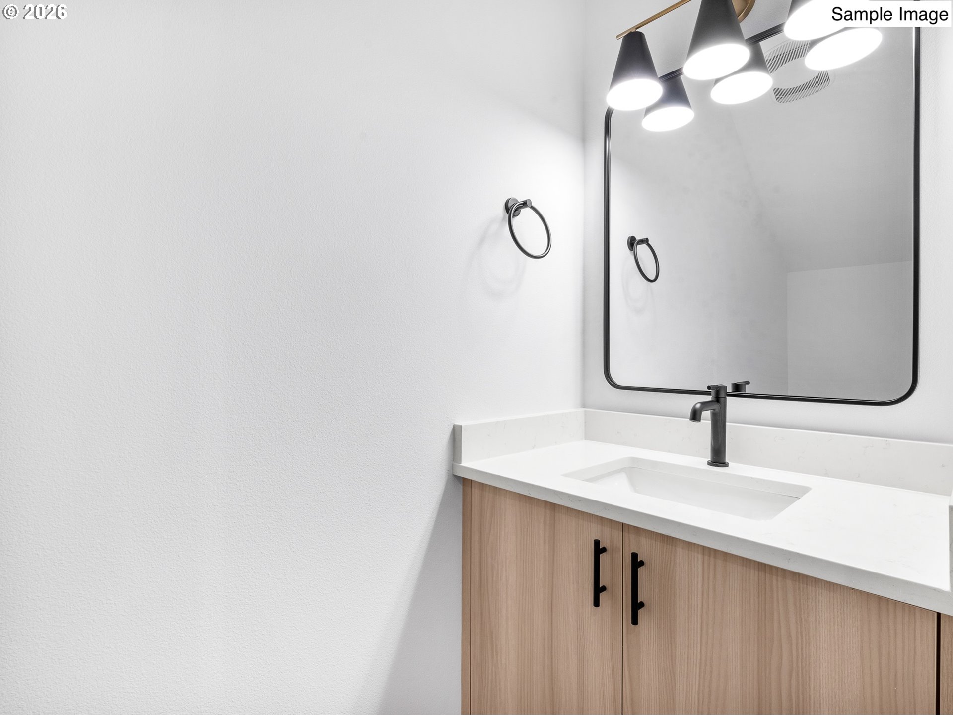 Photo #5: 223120996 Listing: Photo #5