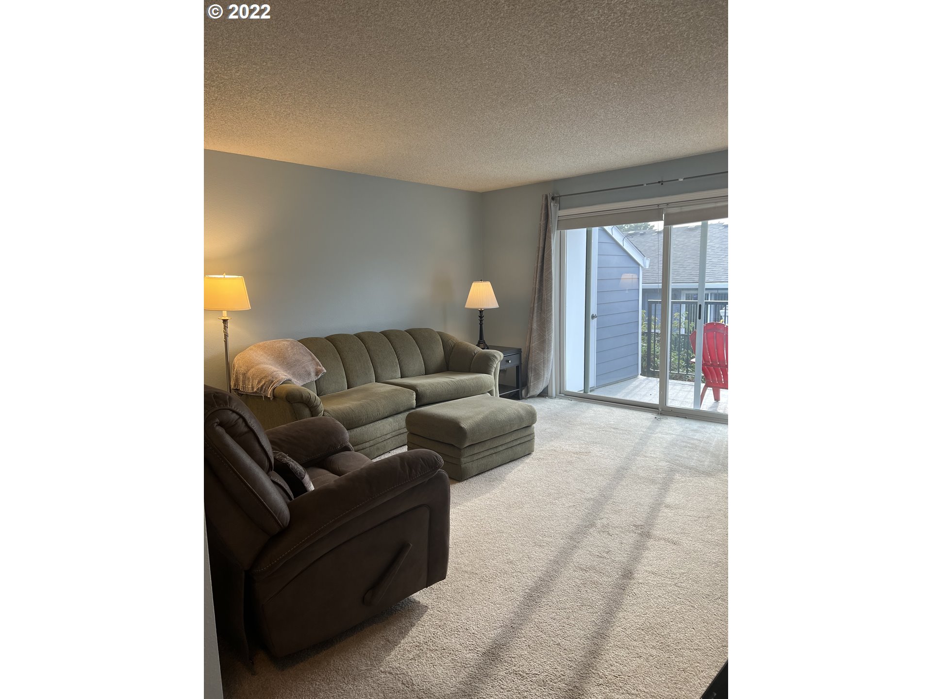 Photo #2: 22316075 Listing 