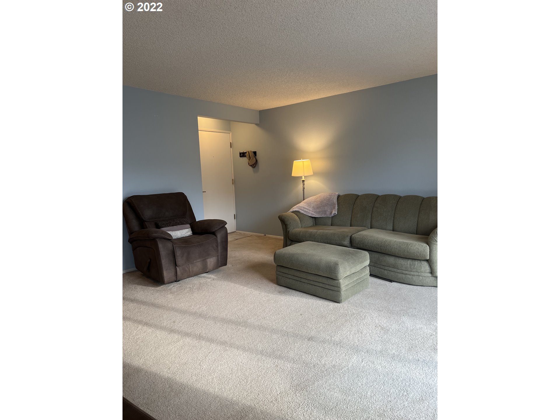 Photo #3: 22316075 Listing 