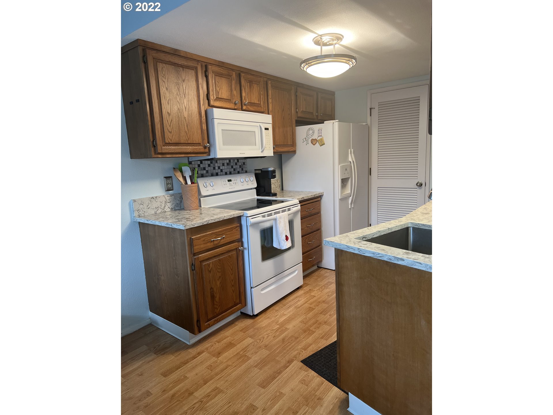 Photo #5: 22316075 Listing 
