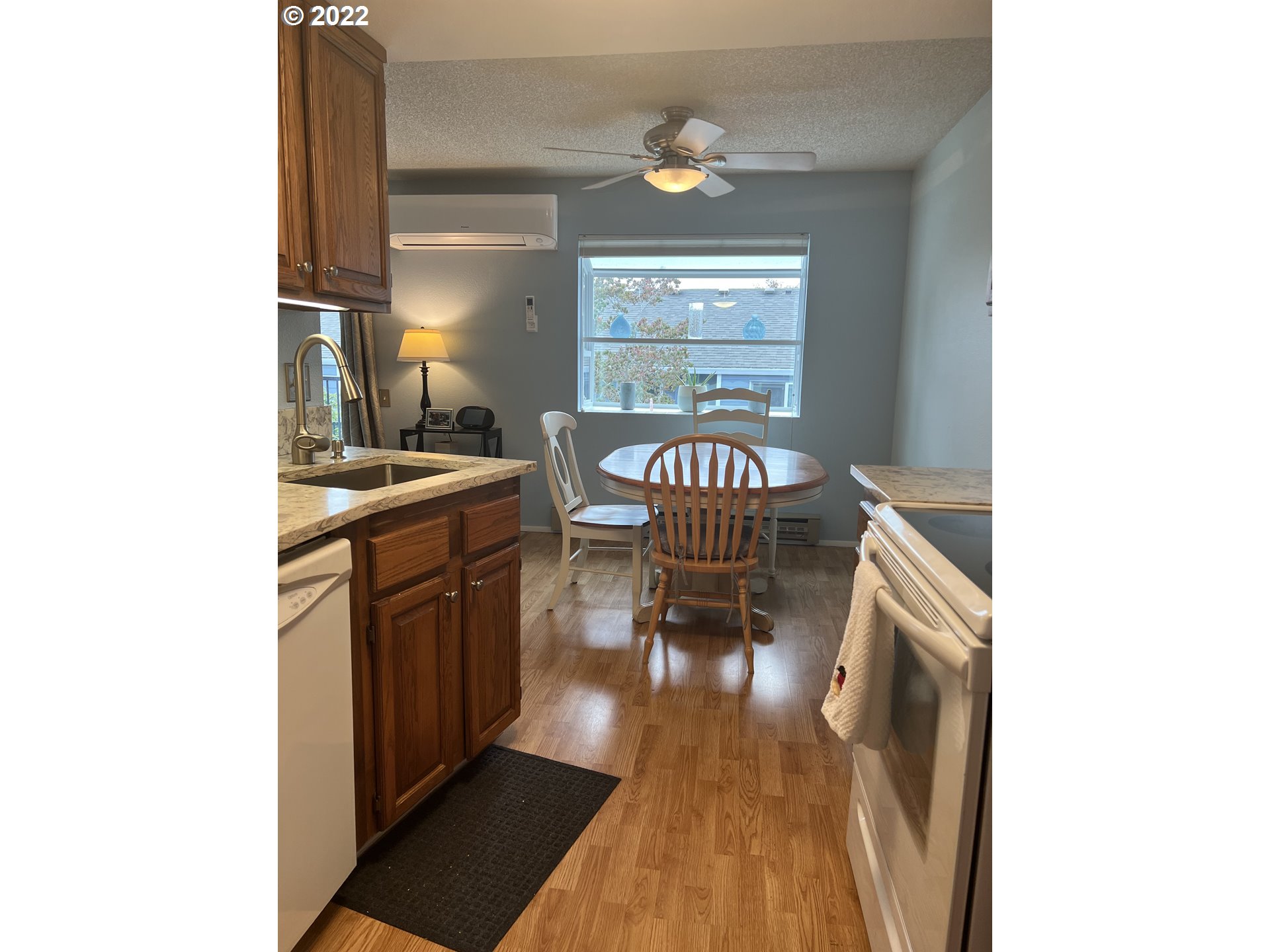 Photo #6: 22316075 Listing 