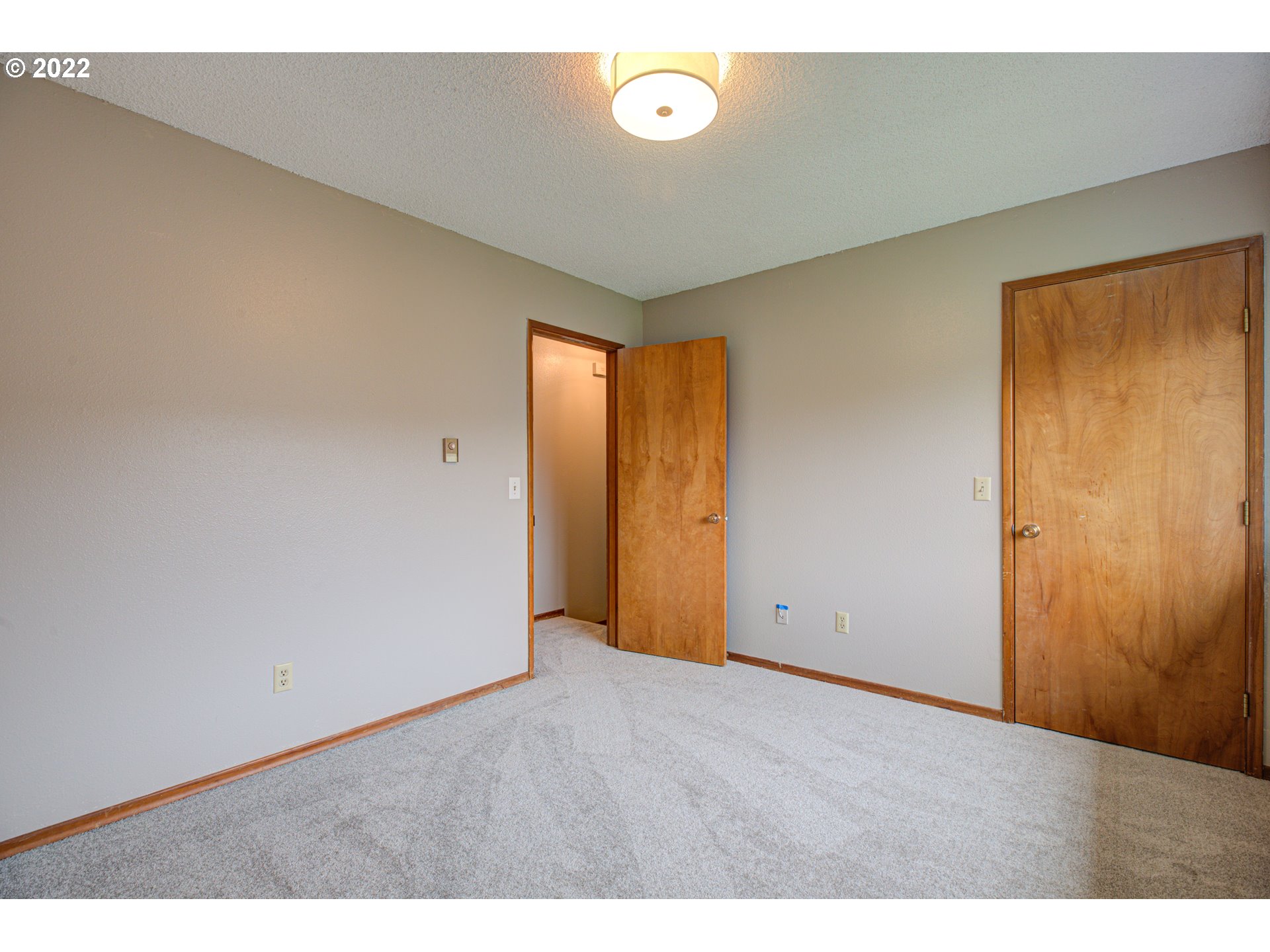 Photo #6: 22321417 Listing 