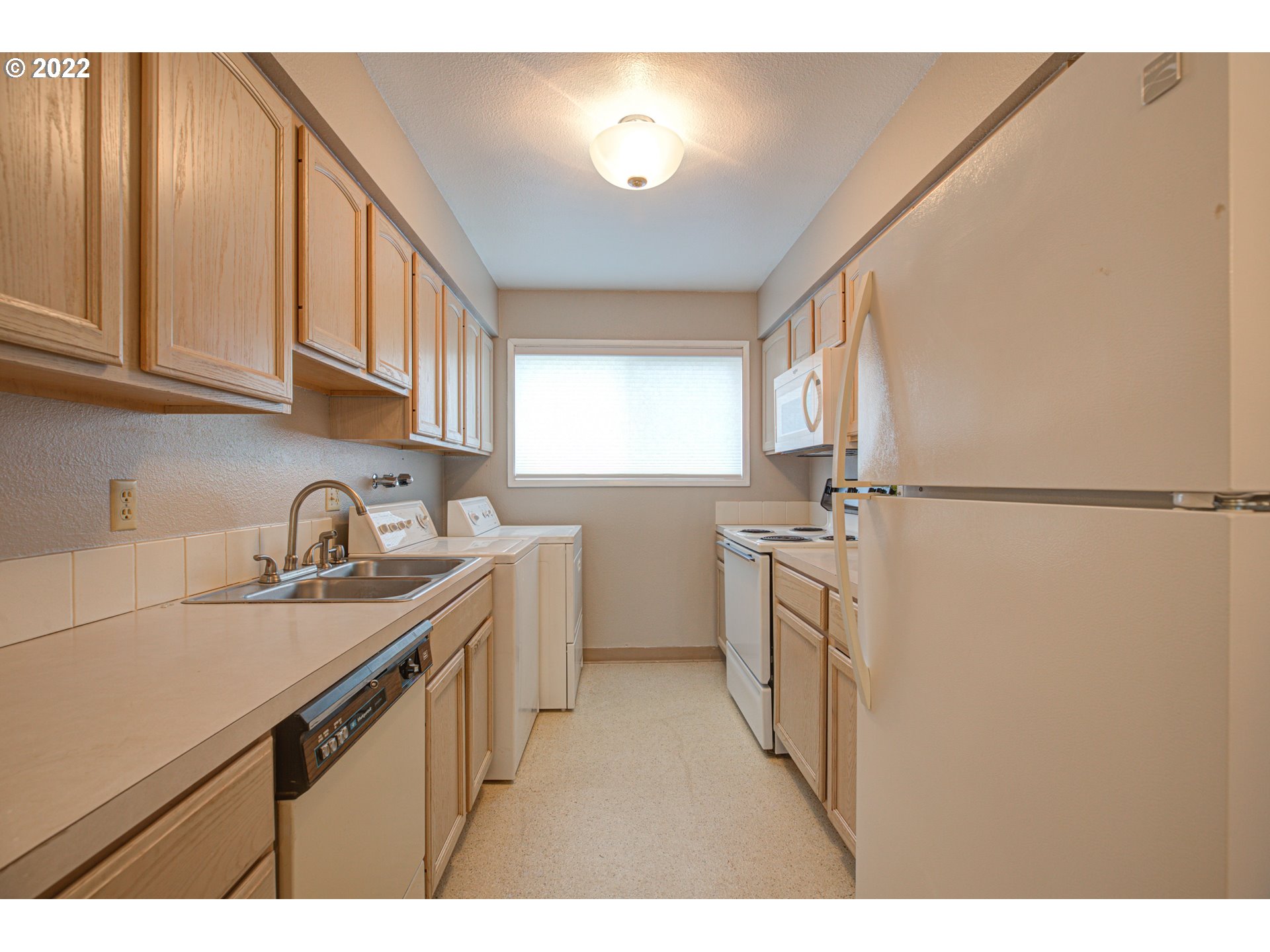 Photo #3: 22321417 Listing 
