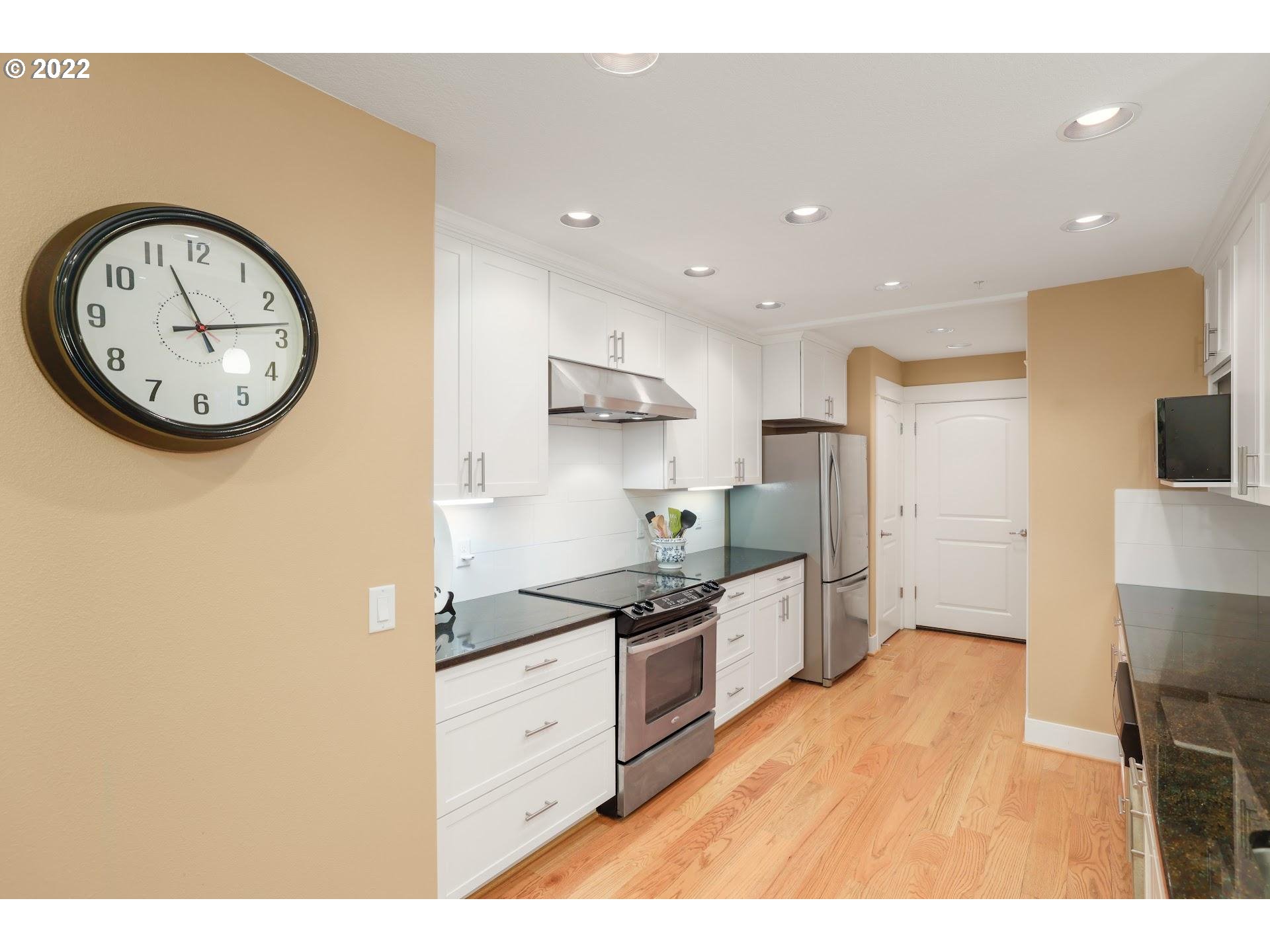 Photo #4: 22324745 Listing 