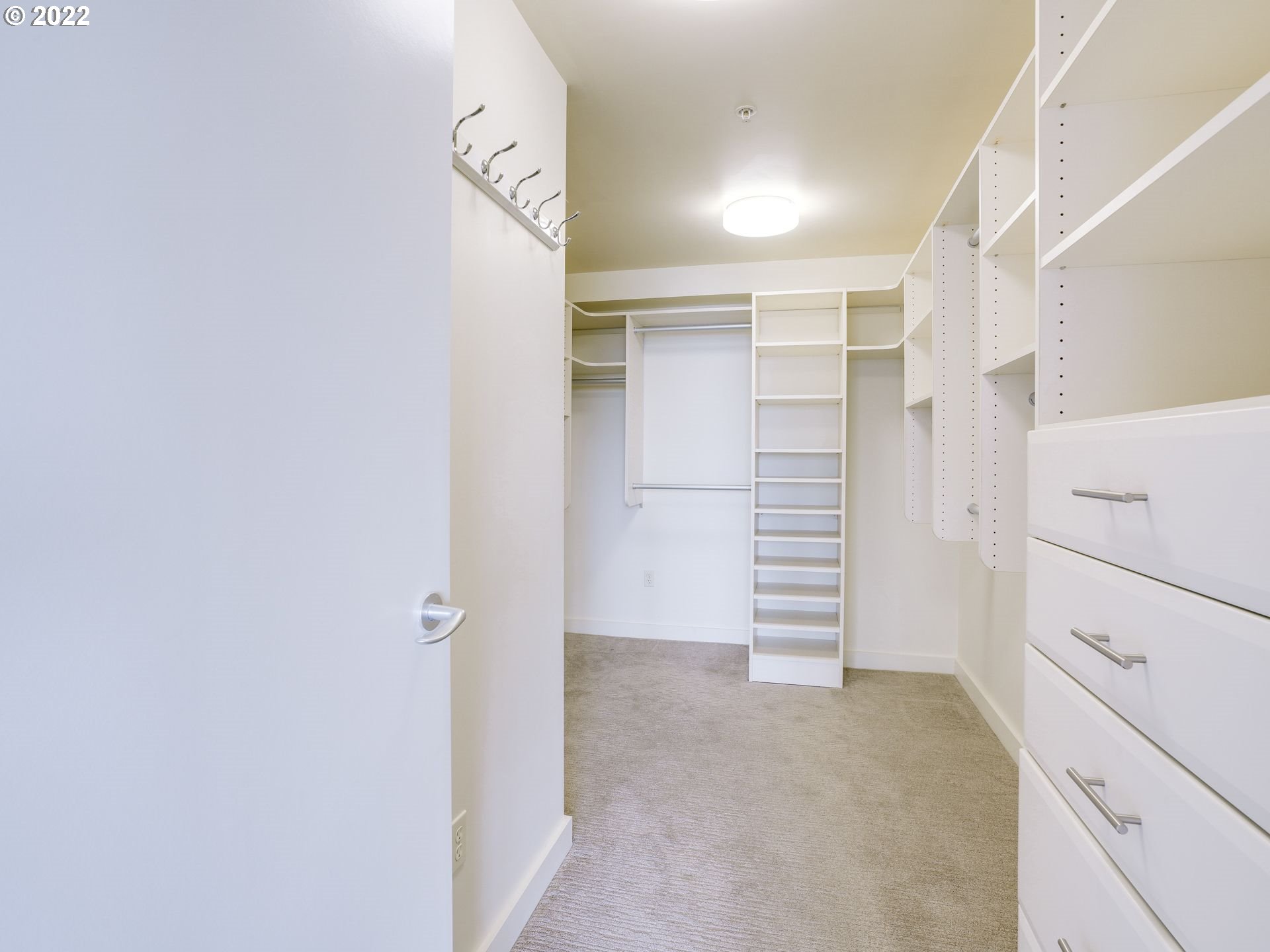 Photo #6: 22333957 Listing 