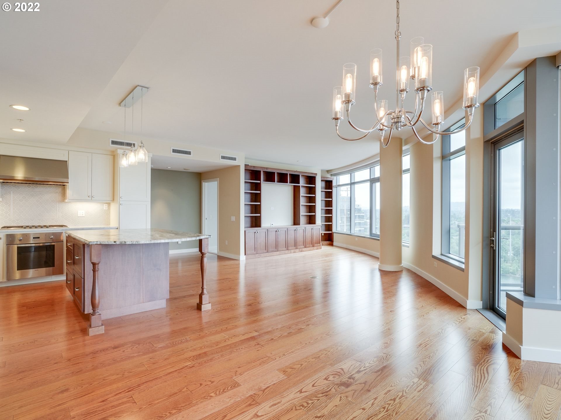 Photo #2: 22333957 Listing 
