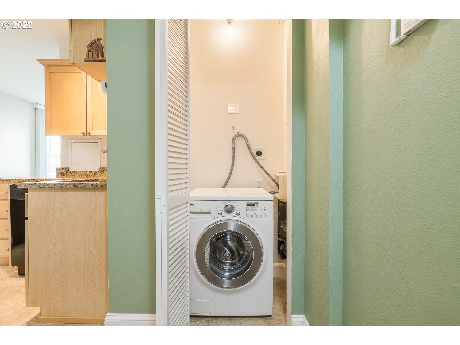 Photo #4: 22334640 Listing 