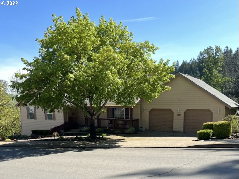 5 full bedrooms offers room for all, main level has kitchen, dining & breakfast nook, with vaulted ceilings, and 3 bedrooms including primary. 1888 sq/ft per level. So much room! Lower Level bonus could be theatre or game room, quilting room, hobby area, tons of space! Plumbed for bar area or bring your imagination, 2 bedrooms, office + full bath also on 2nd level. Close to park & shopping. Oversized garage. HVAC updated in 2017.
