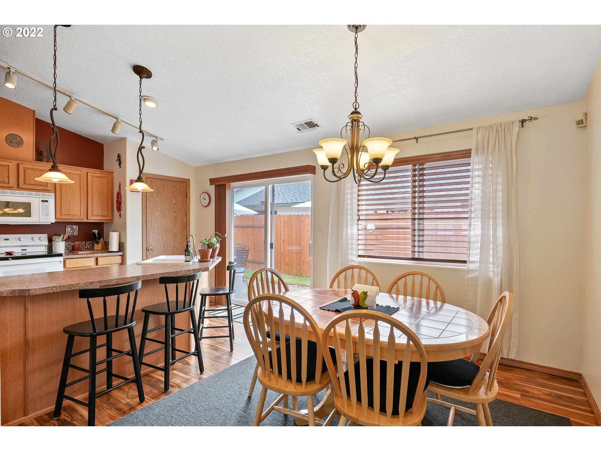 Photo #6: 22343215 Listing 