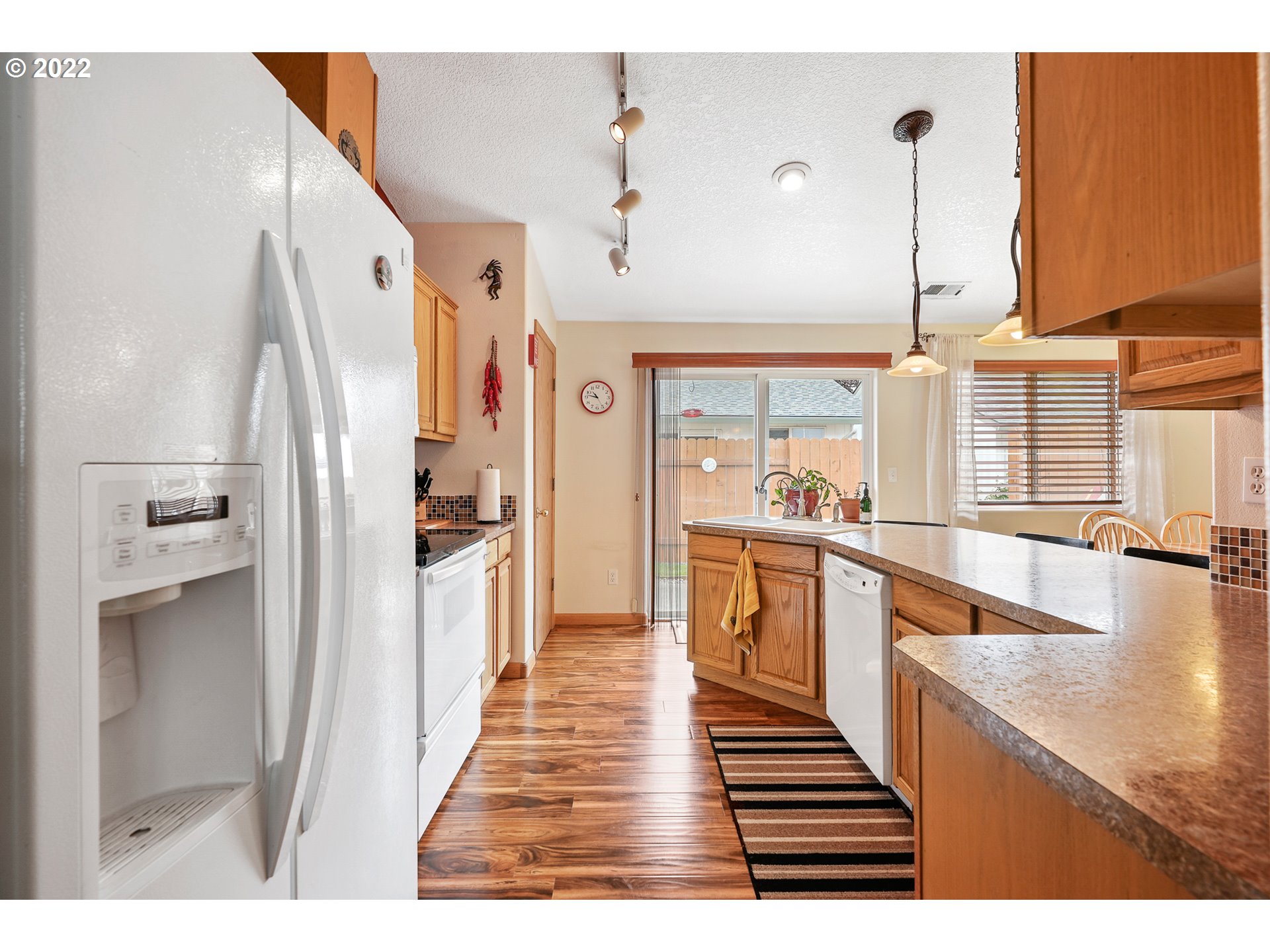 Photo #3: 22343215 Listing 