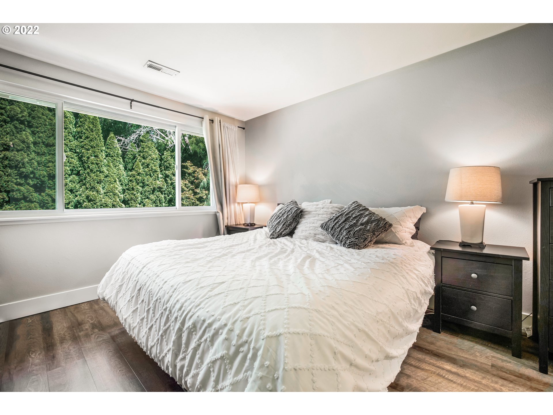 Photo #4: 22349833 Listing 