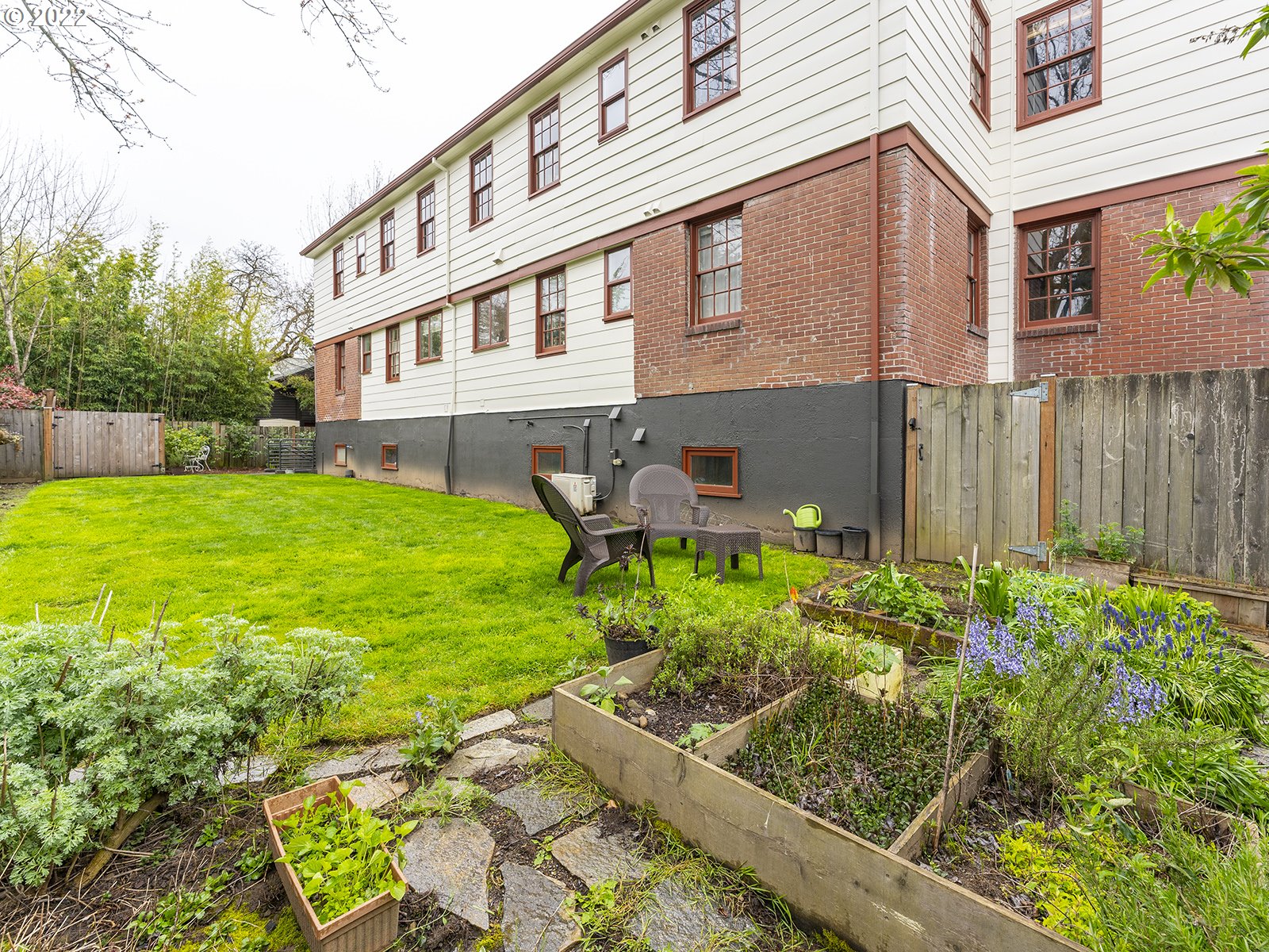Photo #6: 22350225 Listing 