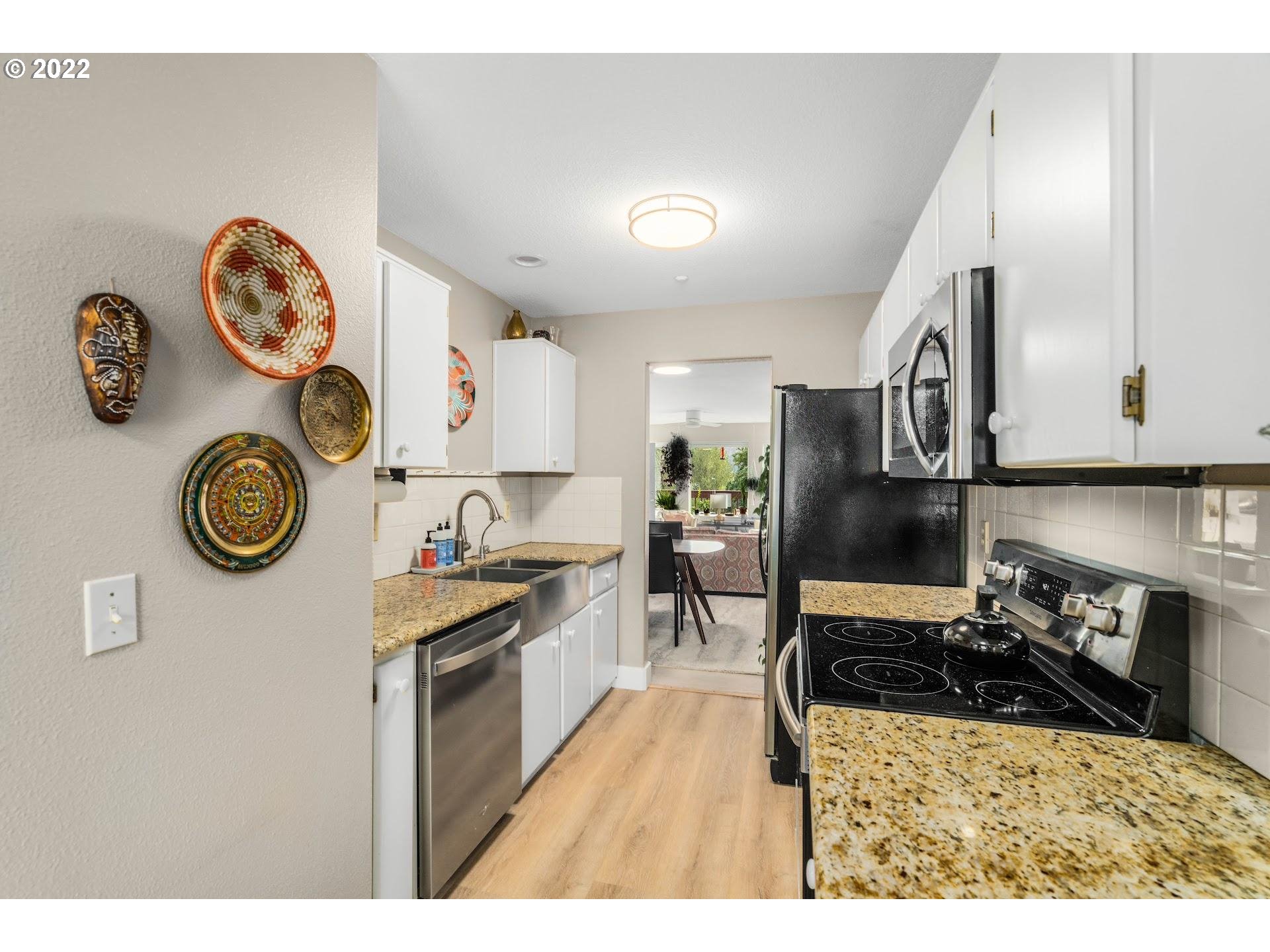 Photo #4: 22358172 Listing 
