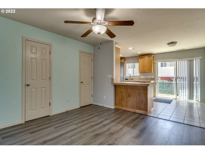 Photo #6: 22359498 Listing 