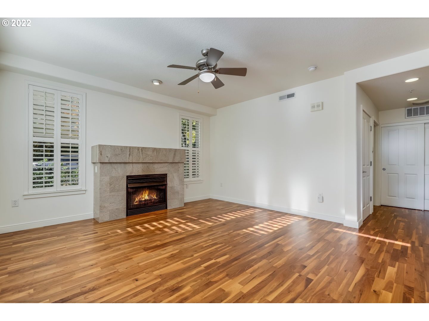 Photo #3: 22363954 Listing 