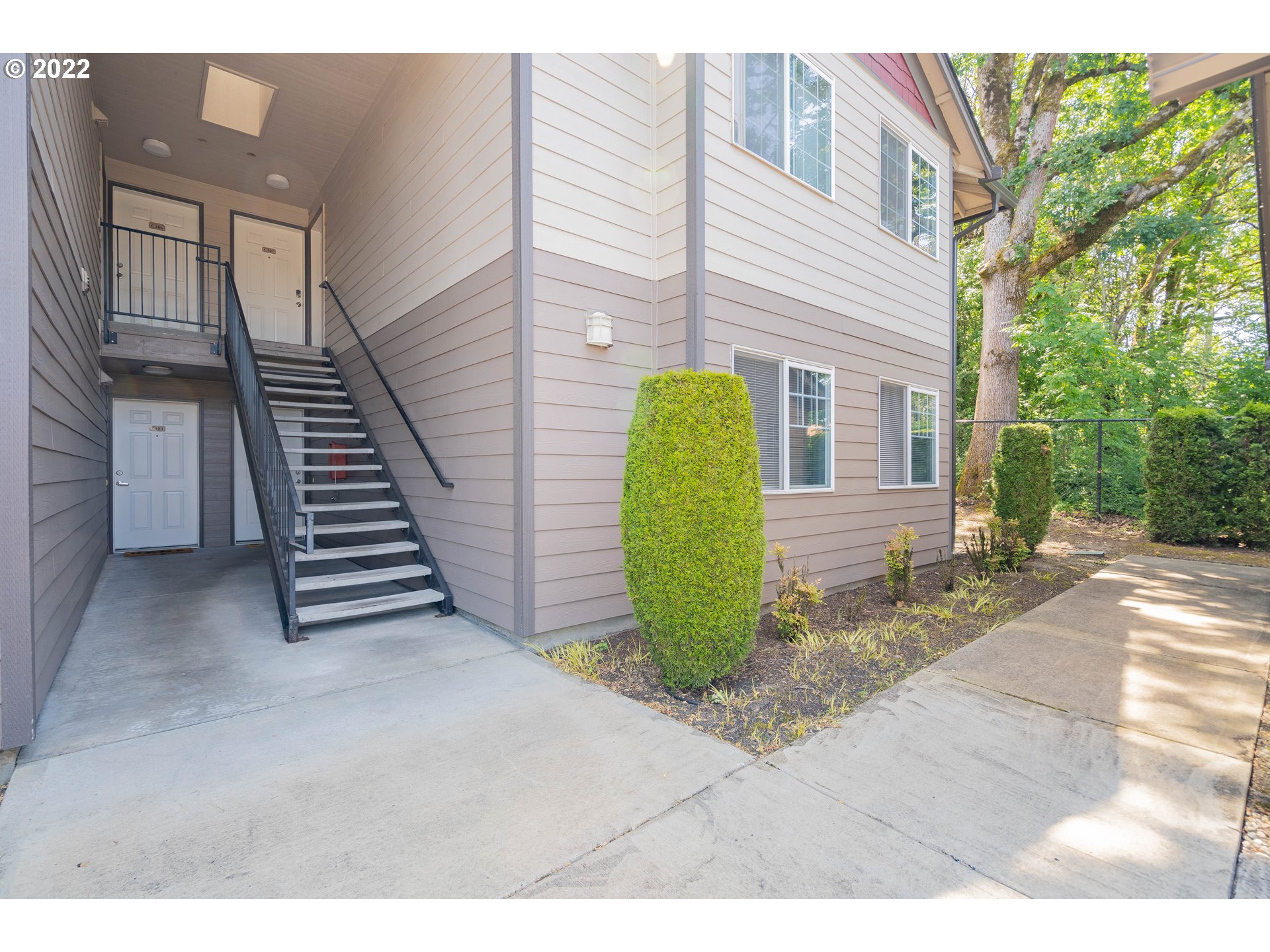 Photo #2: 22370059 Listing 