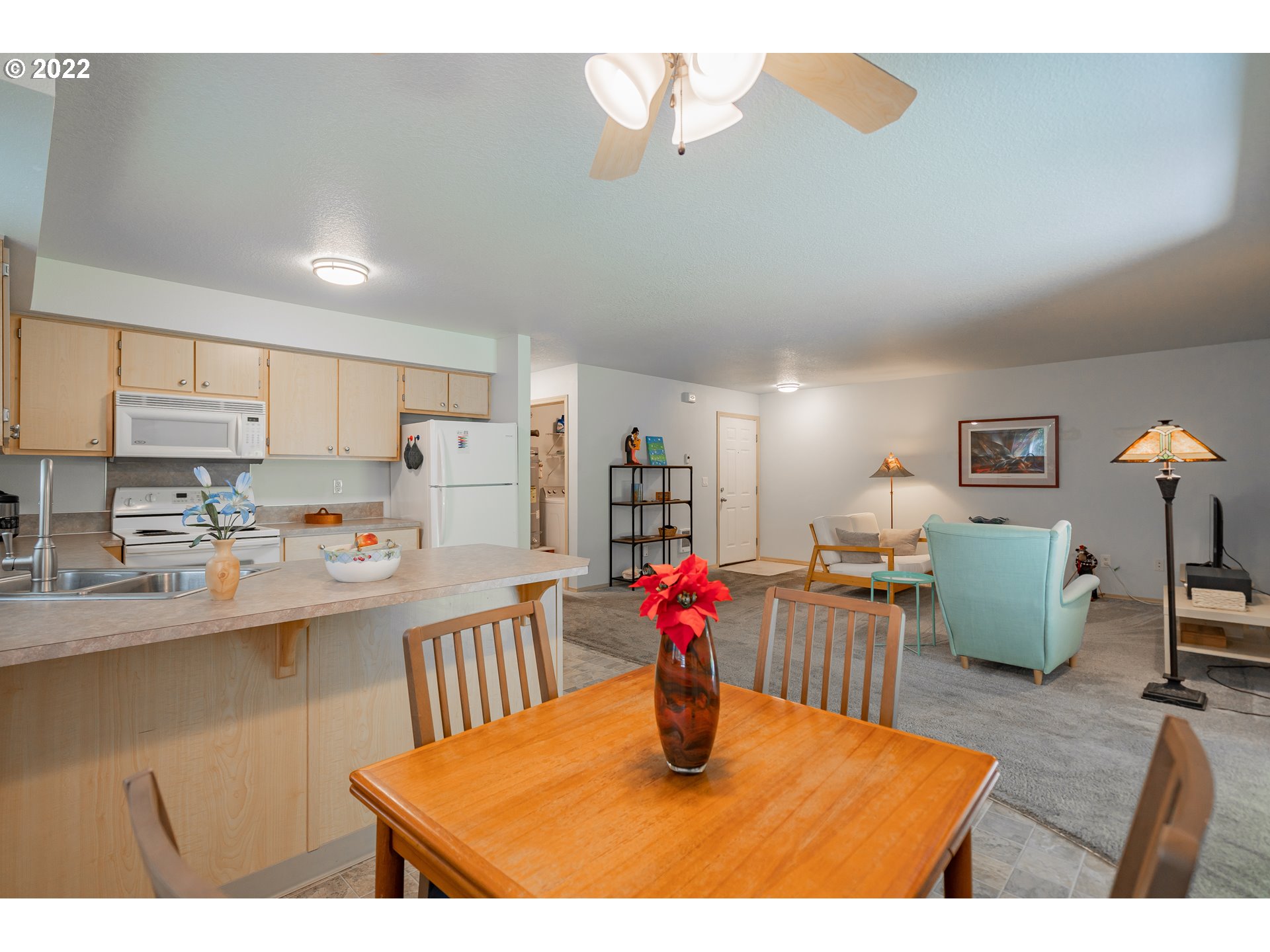 Photo #6: 22370059 Listing 