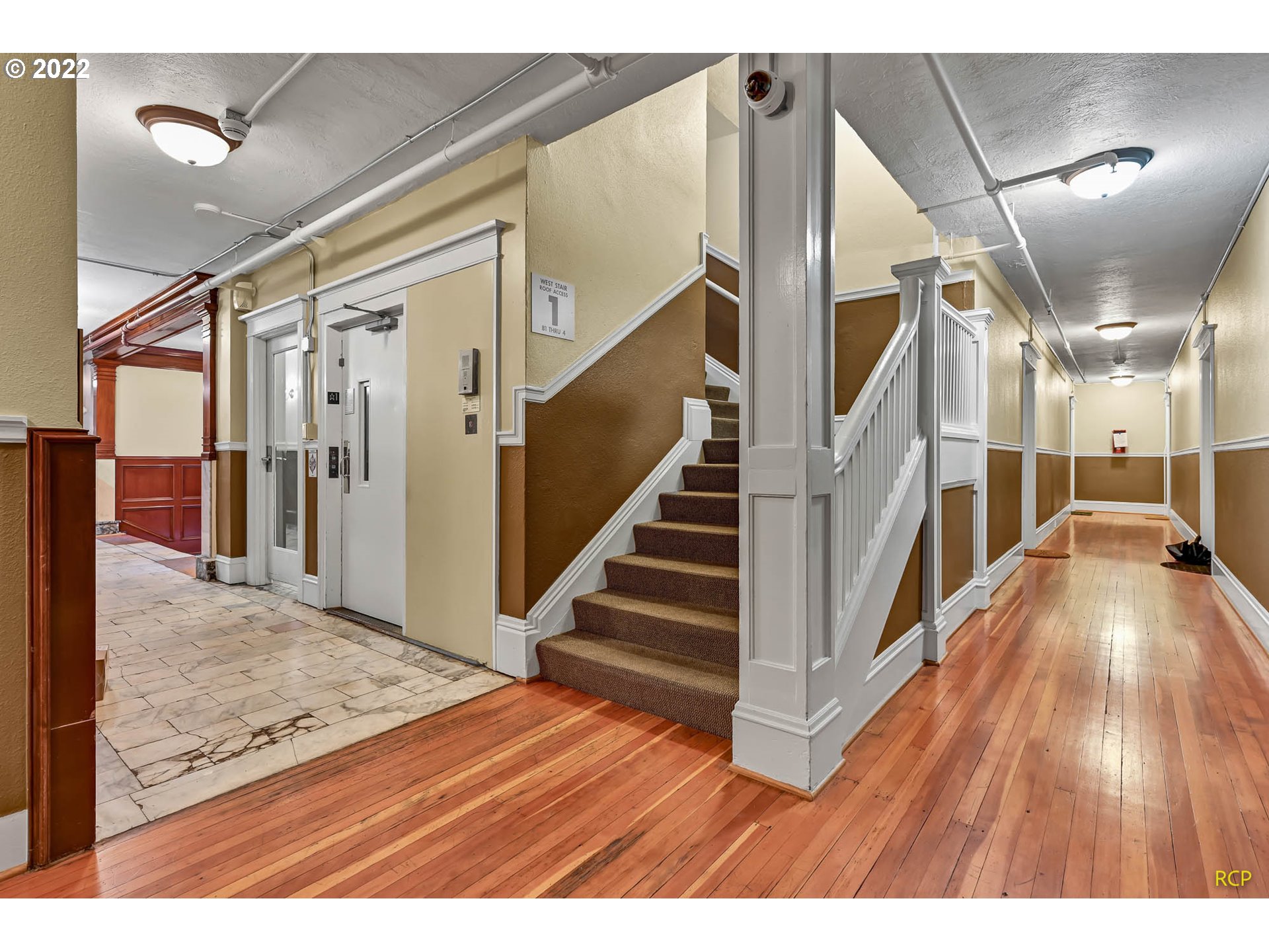 Photo #4: 22371290 Listing 
