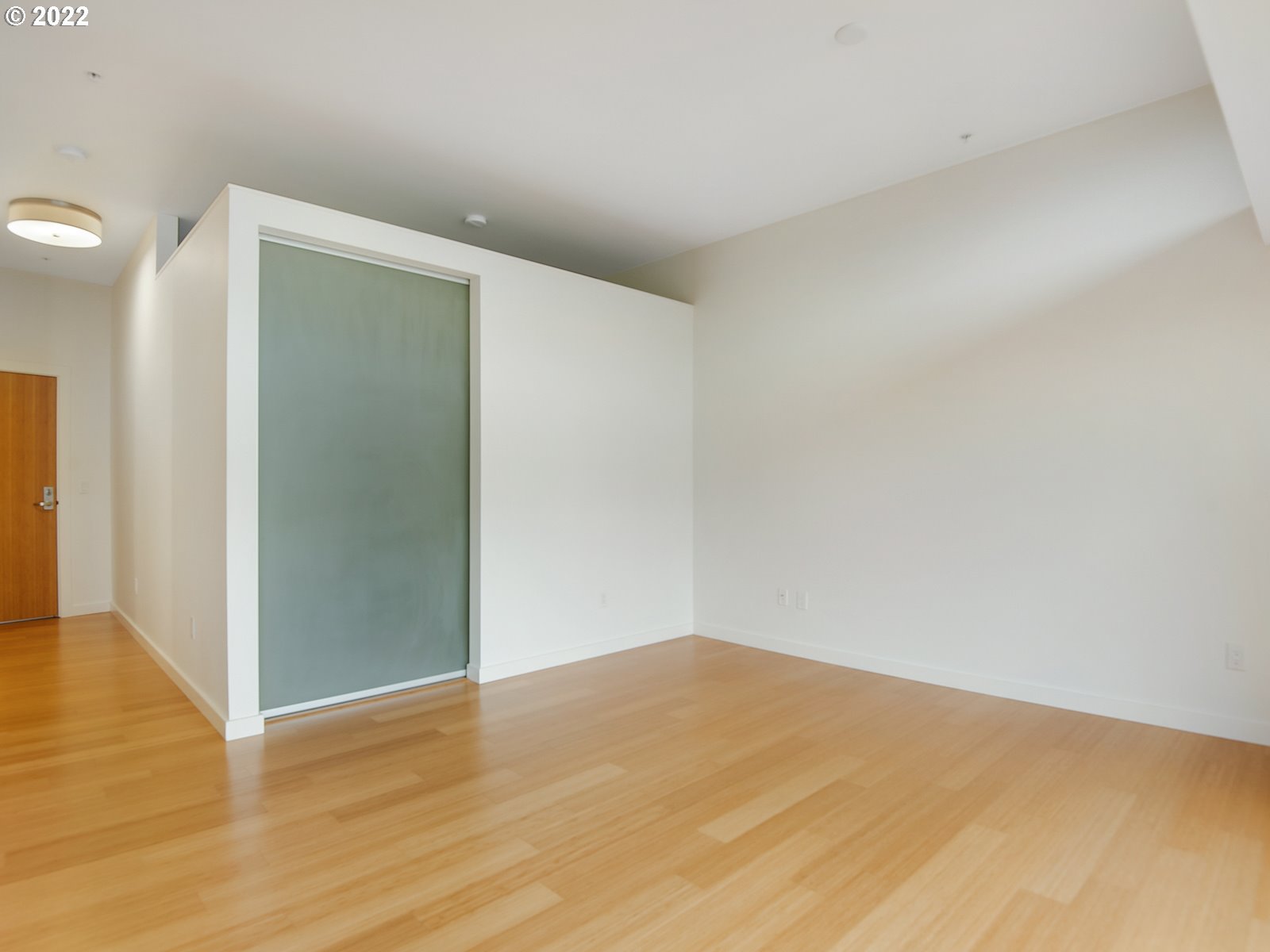 Photo #3: 22371469 Listing 