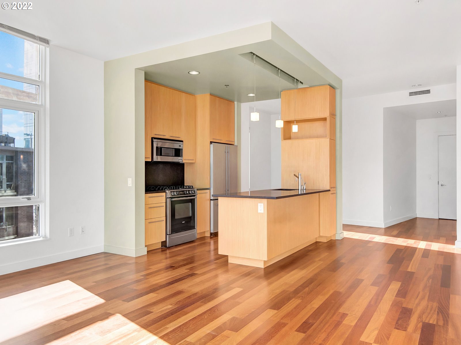 Photo #3: 22372476 Listing 