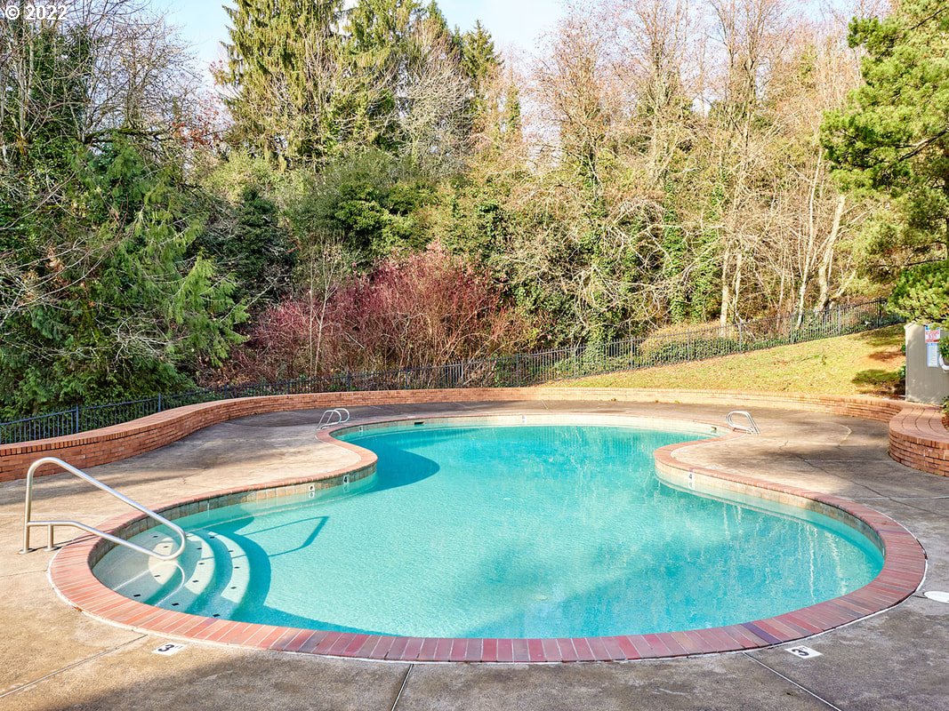 Photo #5: 22381592 Listing 