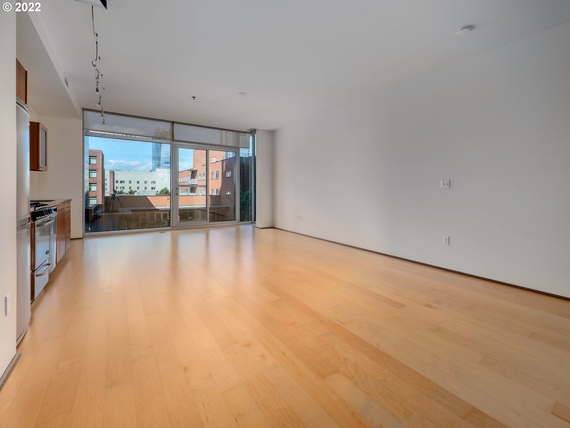 Photo #5: 22382766 Listing 