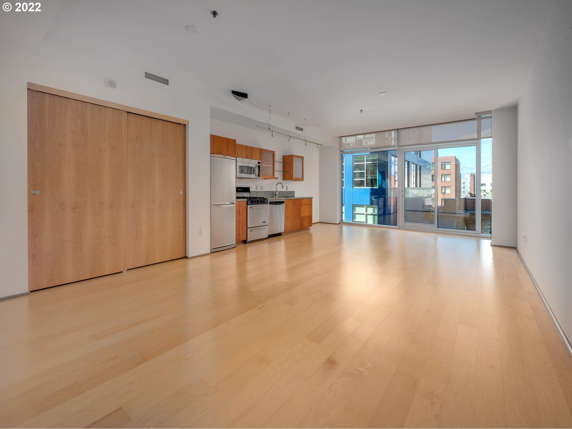 Photo #4: 22382766 Listing 