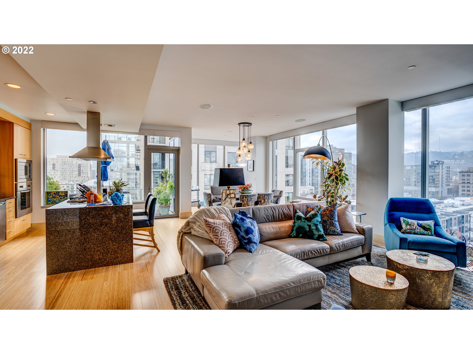 Photo #5: 22384183 Listing 