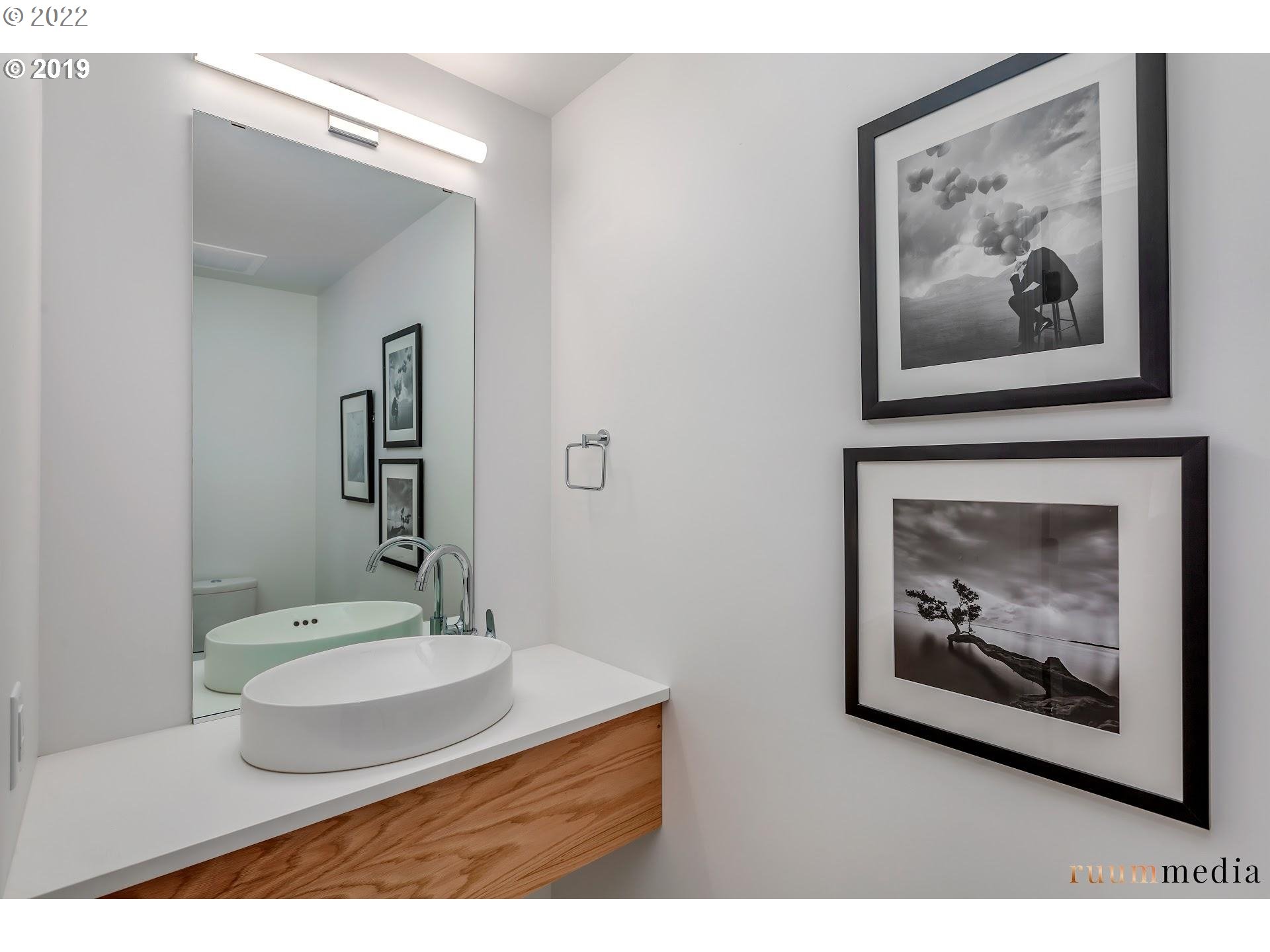 Photo #5: 22385412 Listing 
