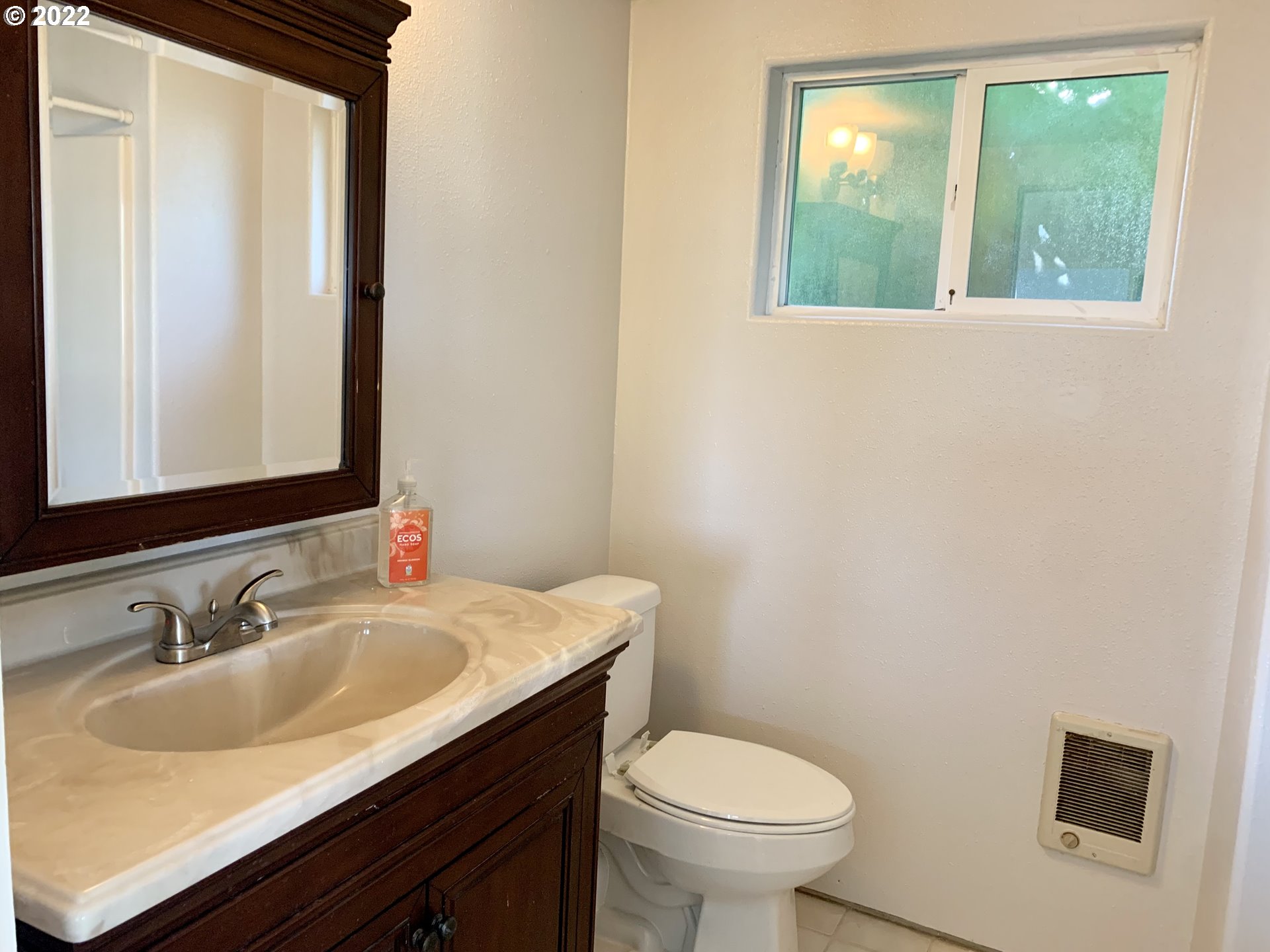Bathroom-Upper