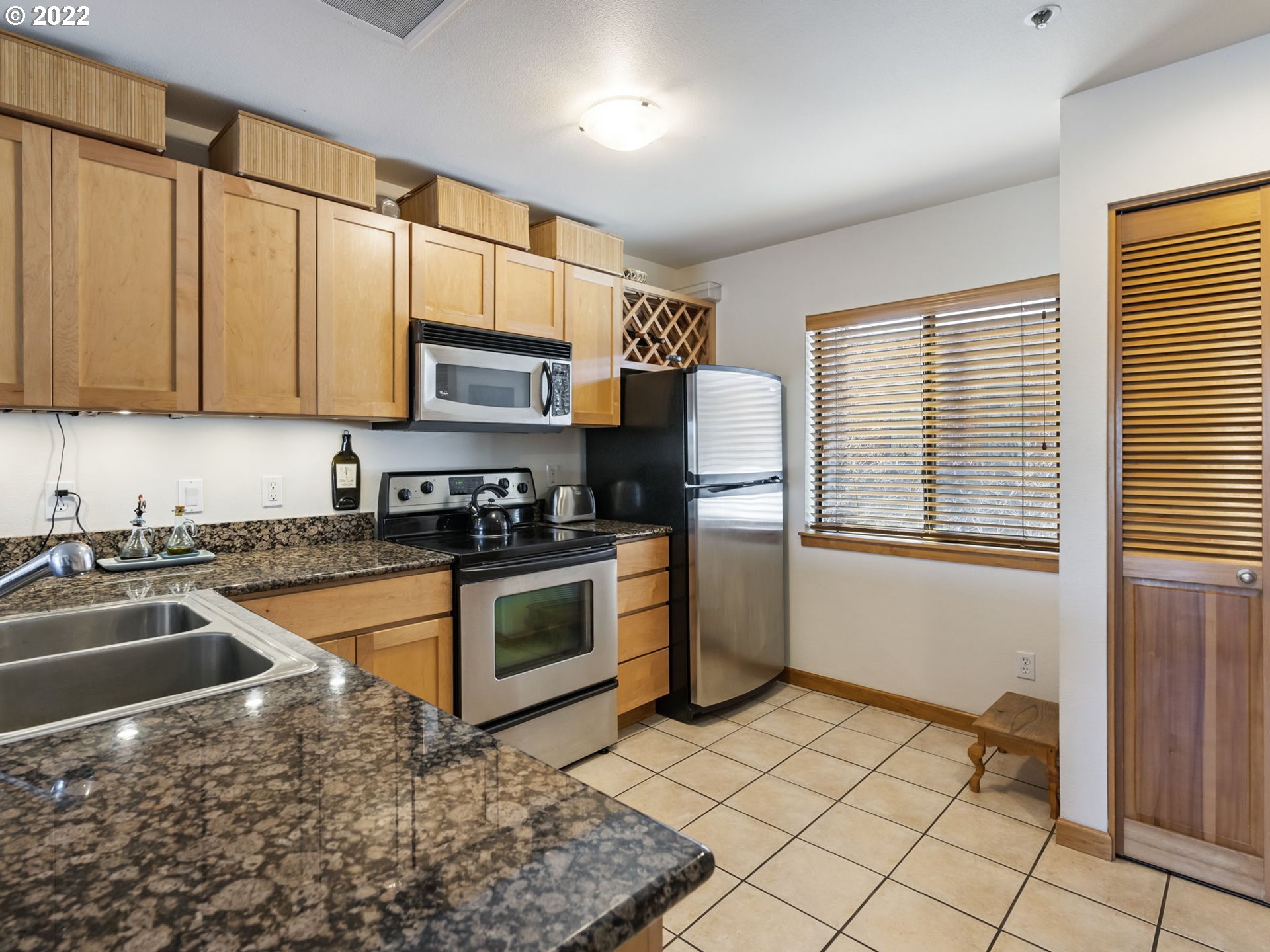 Photo #6: 22391350 Listing 
