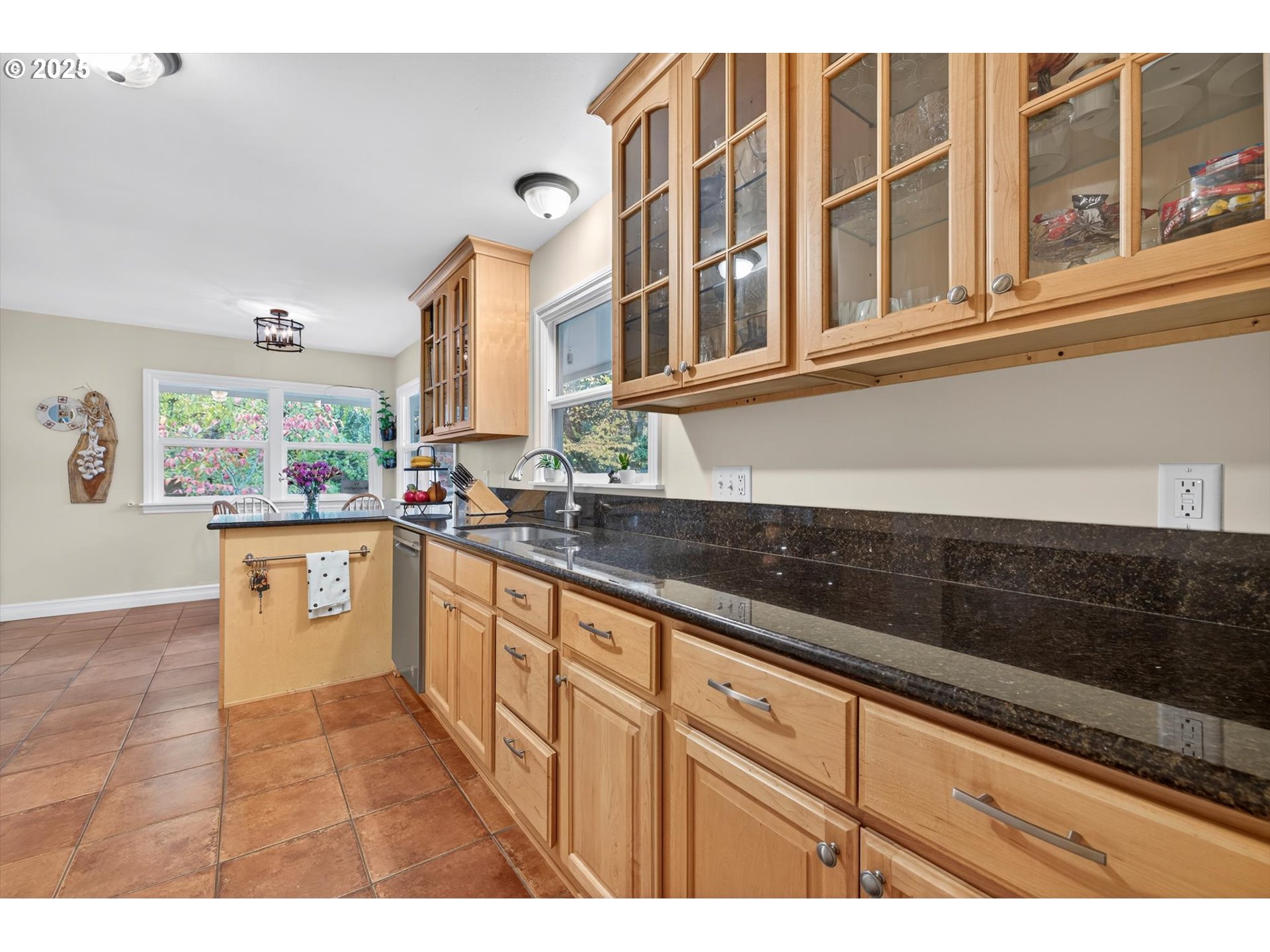 675 10TH ST, Lake Oswego, OR, 97034