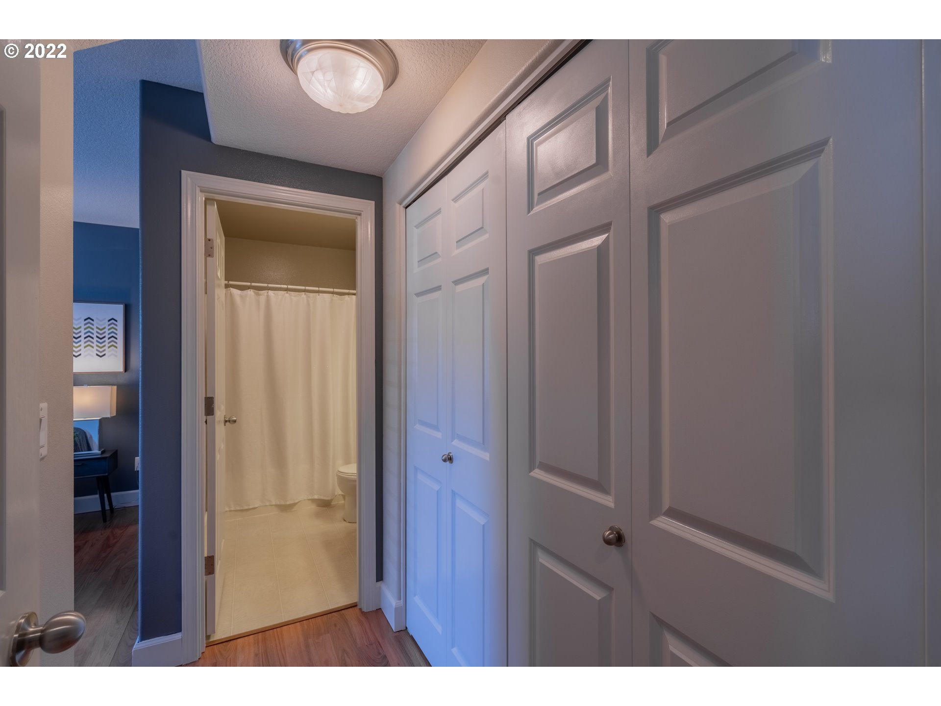 Photo #2: 22396431 Listing 