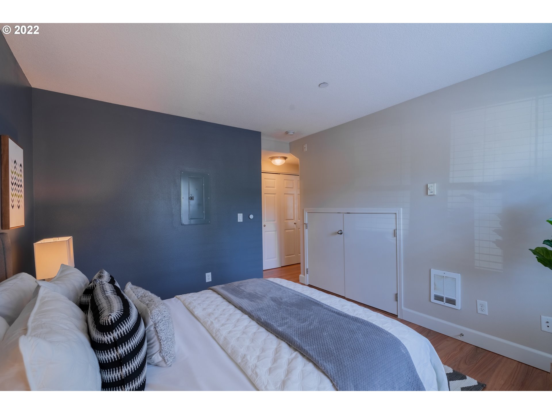 Photo #5: 22396431 Listing 