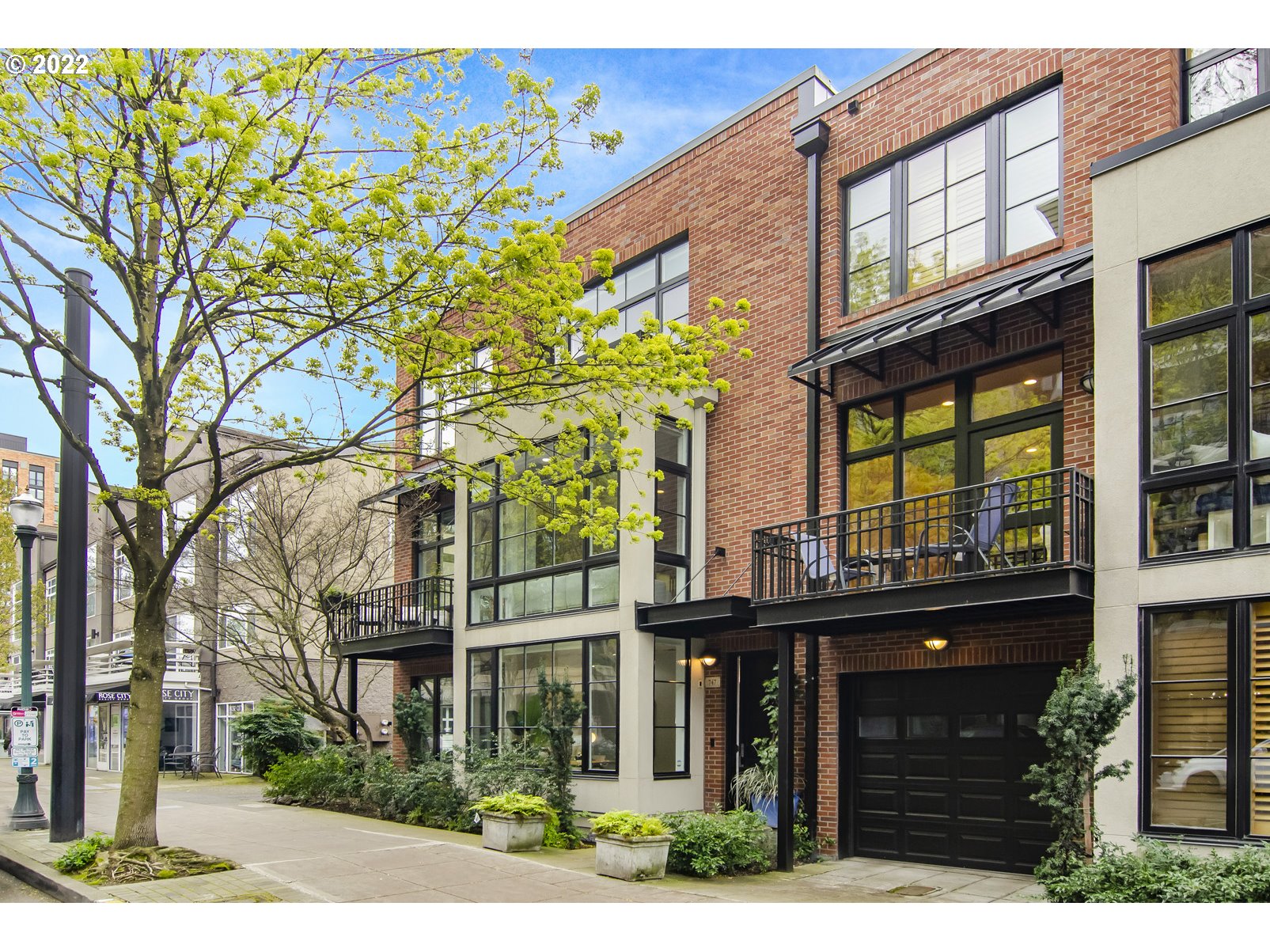 Photo #5: 22400004 Listing 