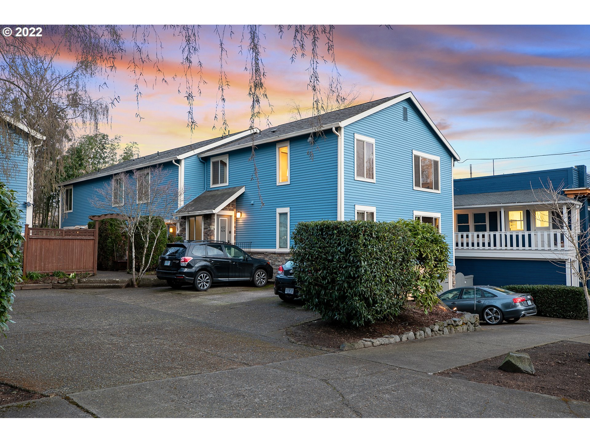 Photo #2: 22404455 Listing 