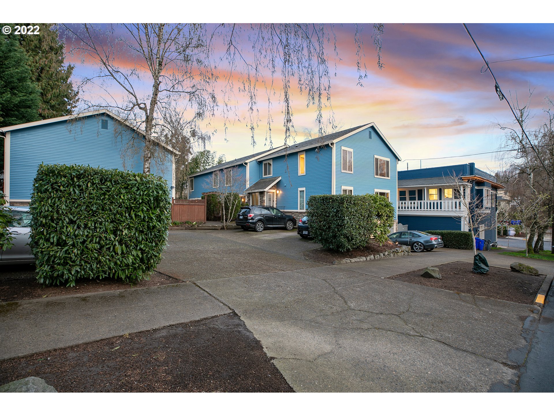 More Details about MLS # 22404455 : 824 SE 27TH AVE