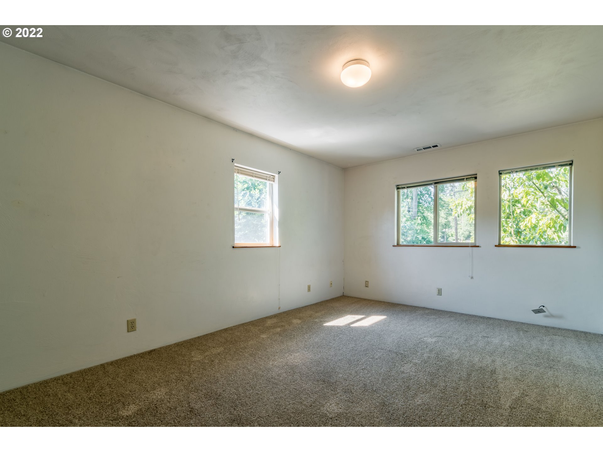 1170 E 24th Ave AVE