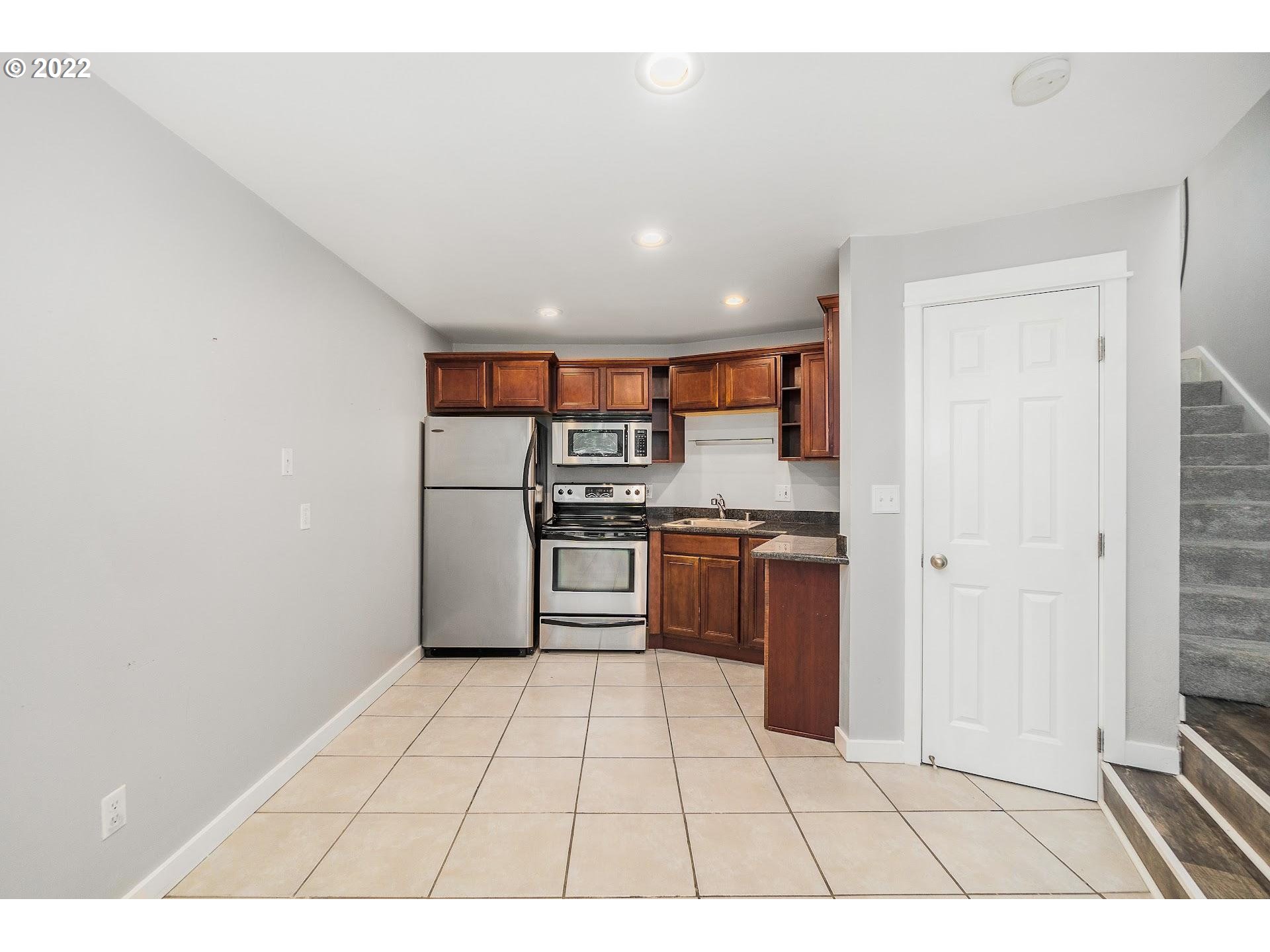 Photo #6: 22405147 Listing 